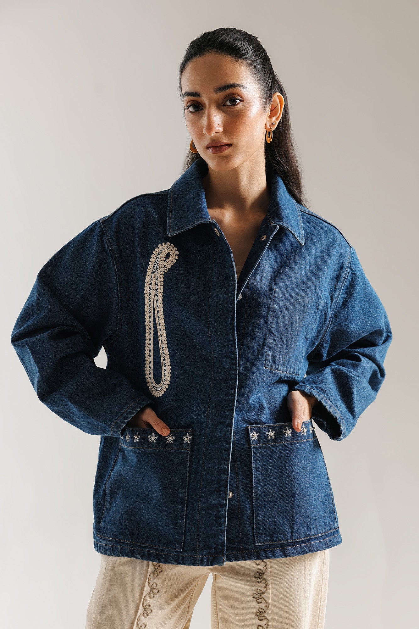 https://cdn.shopify.com/s/files/1/2290/7917/files/E0181-120-618_4.jpg?v=1765868468