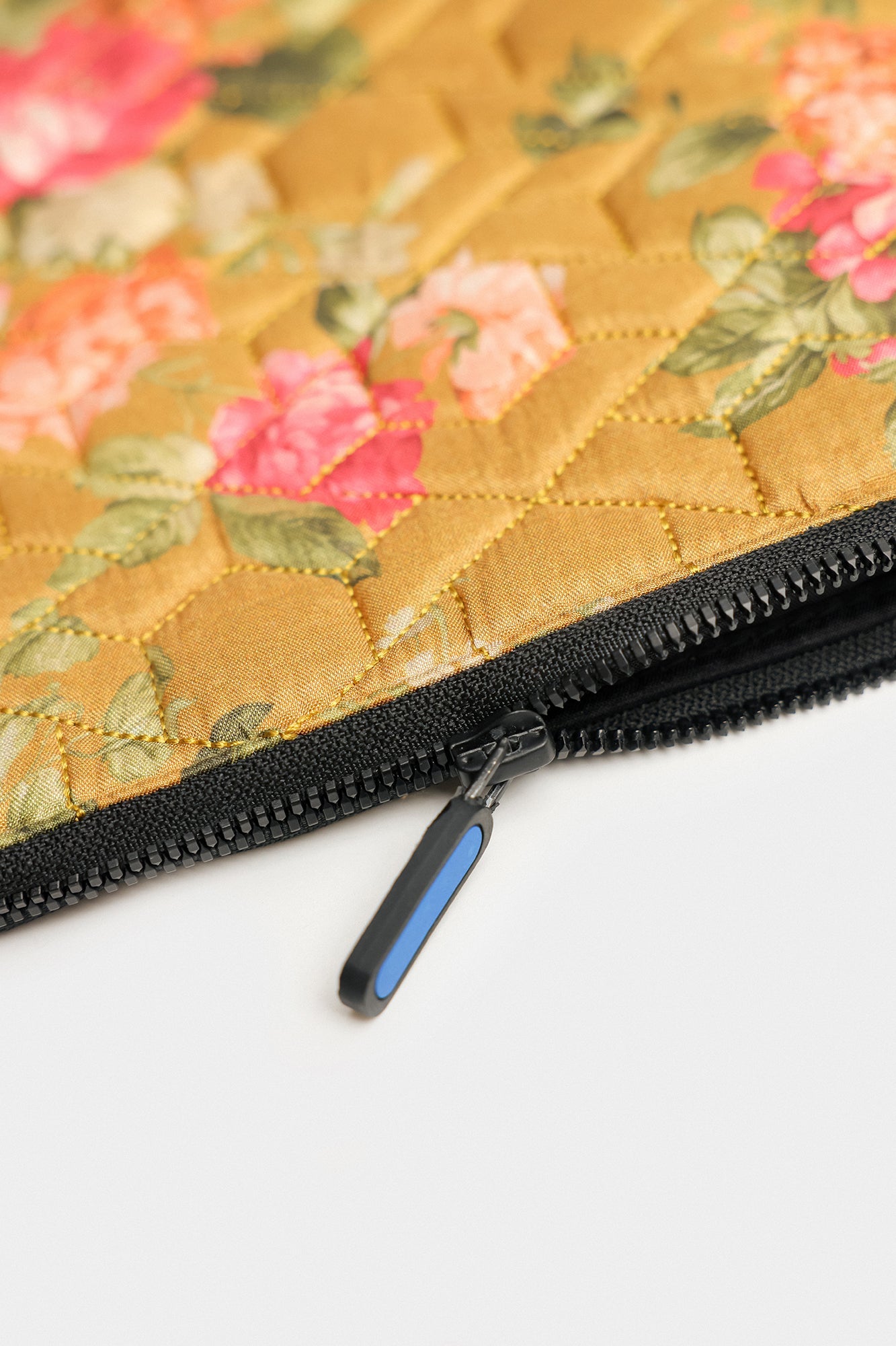 https://cdn.shopify.com/s/files/1/2290/7917/files/E0195-118-107_3.jpg?v=1763702509