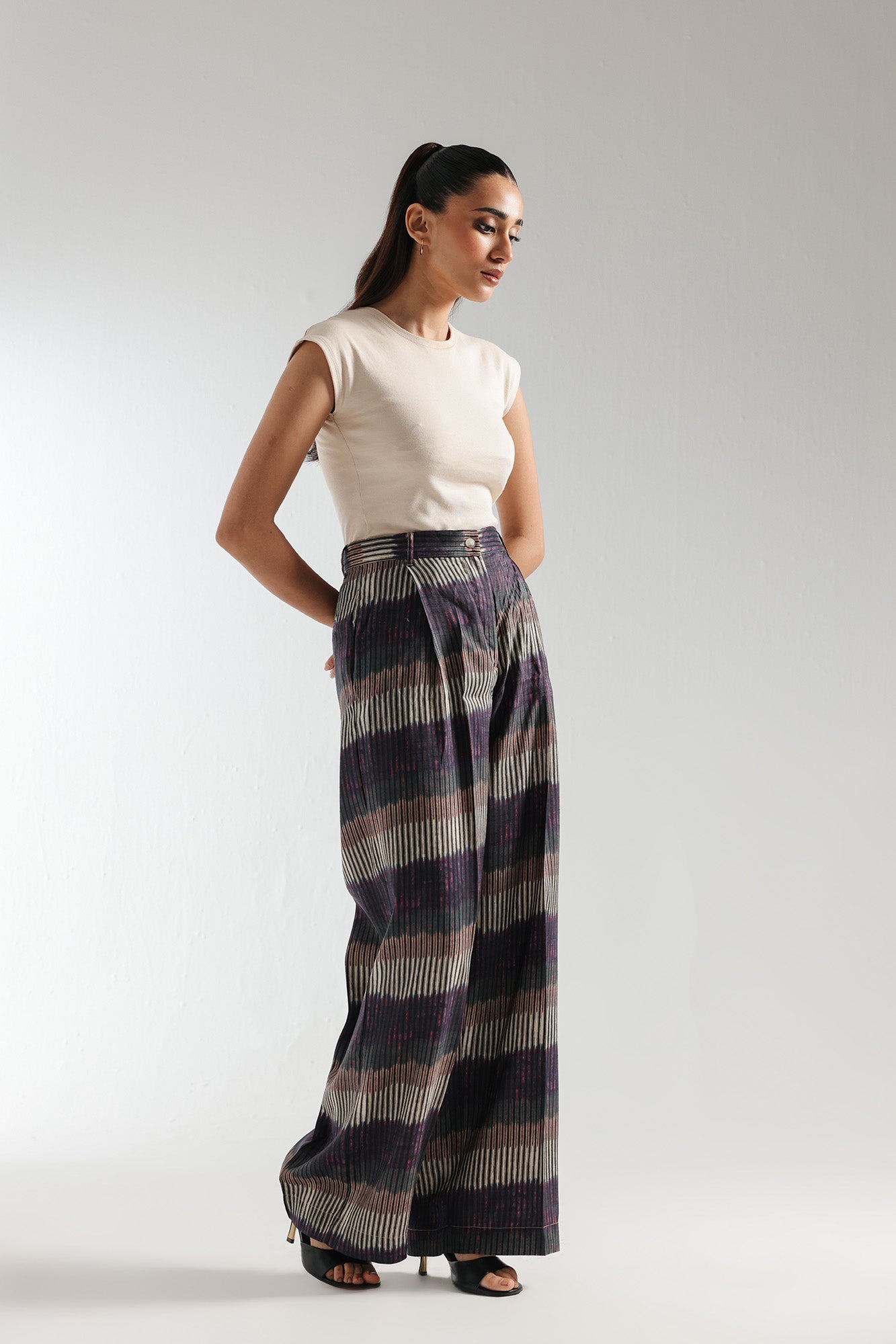 https://cdn.shopify.com/s/files/1/2290/7917/files/E0218-119-817_2.jpg?v=1738302058