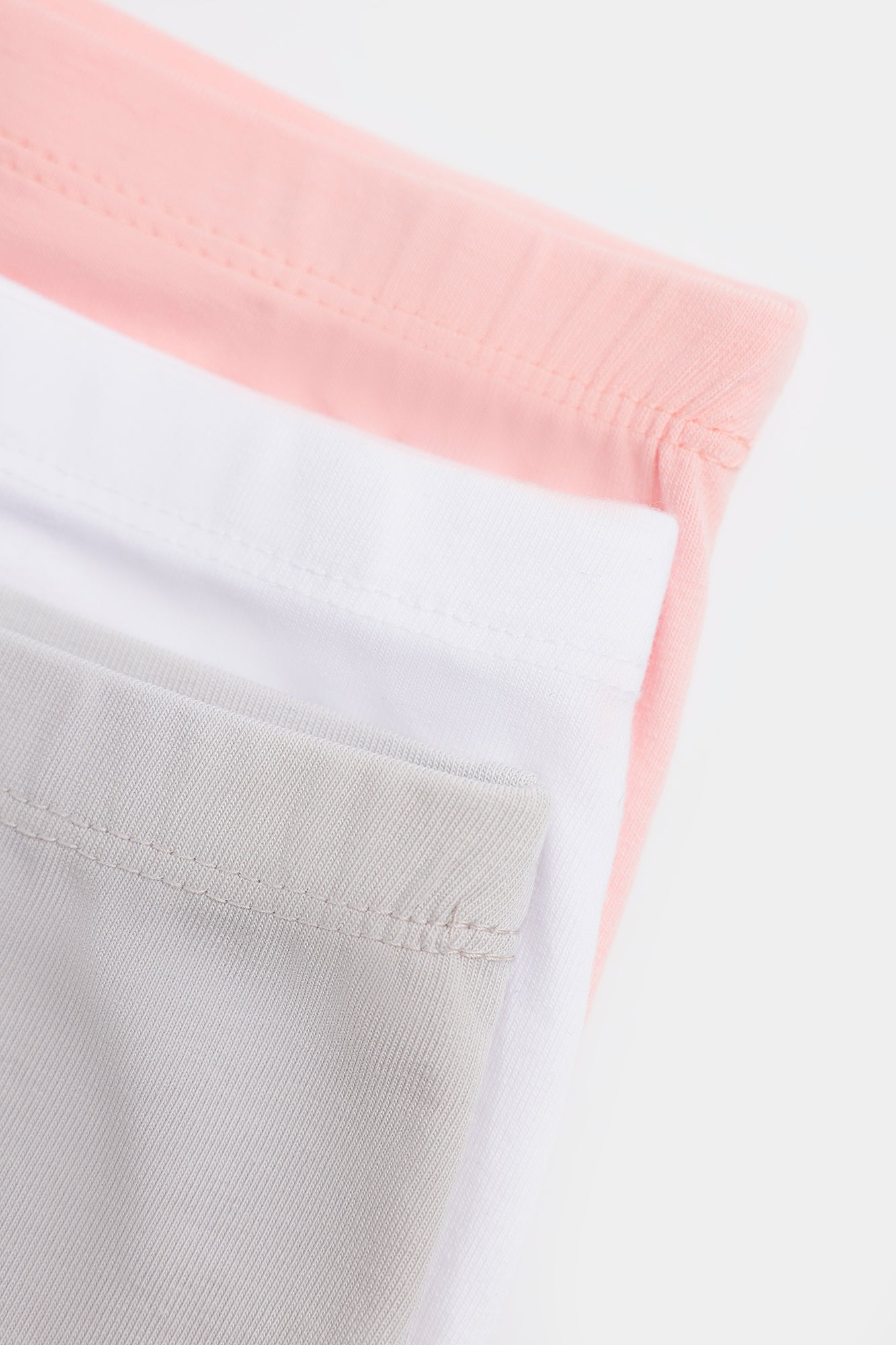 BRIEFS (E0420/411/998)