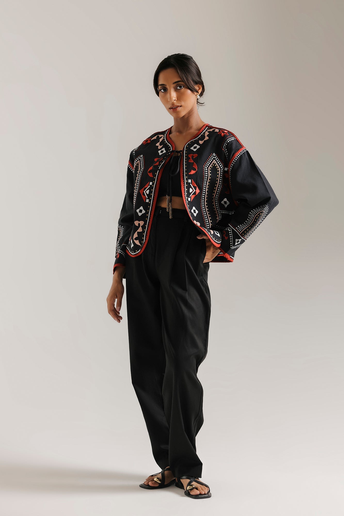 EMBROIDERED TOP (E0502/101/902)