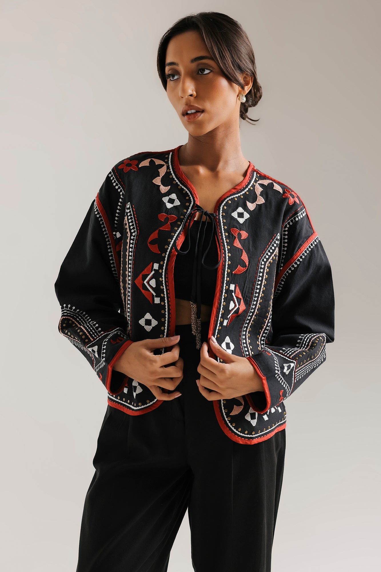 EMBROIDERED TOP (E0502/101/902)