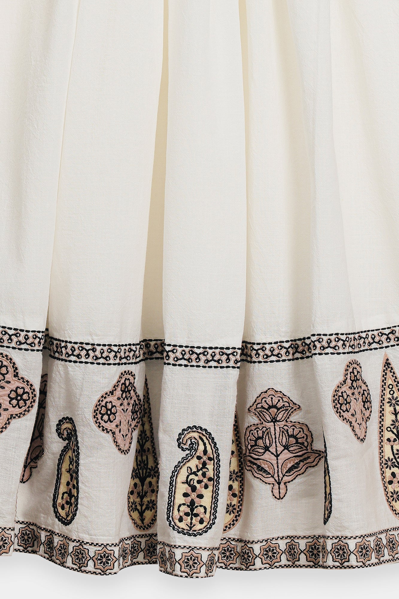 Embroidered Set (E0532/101/003)