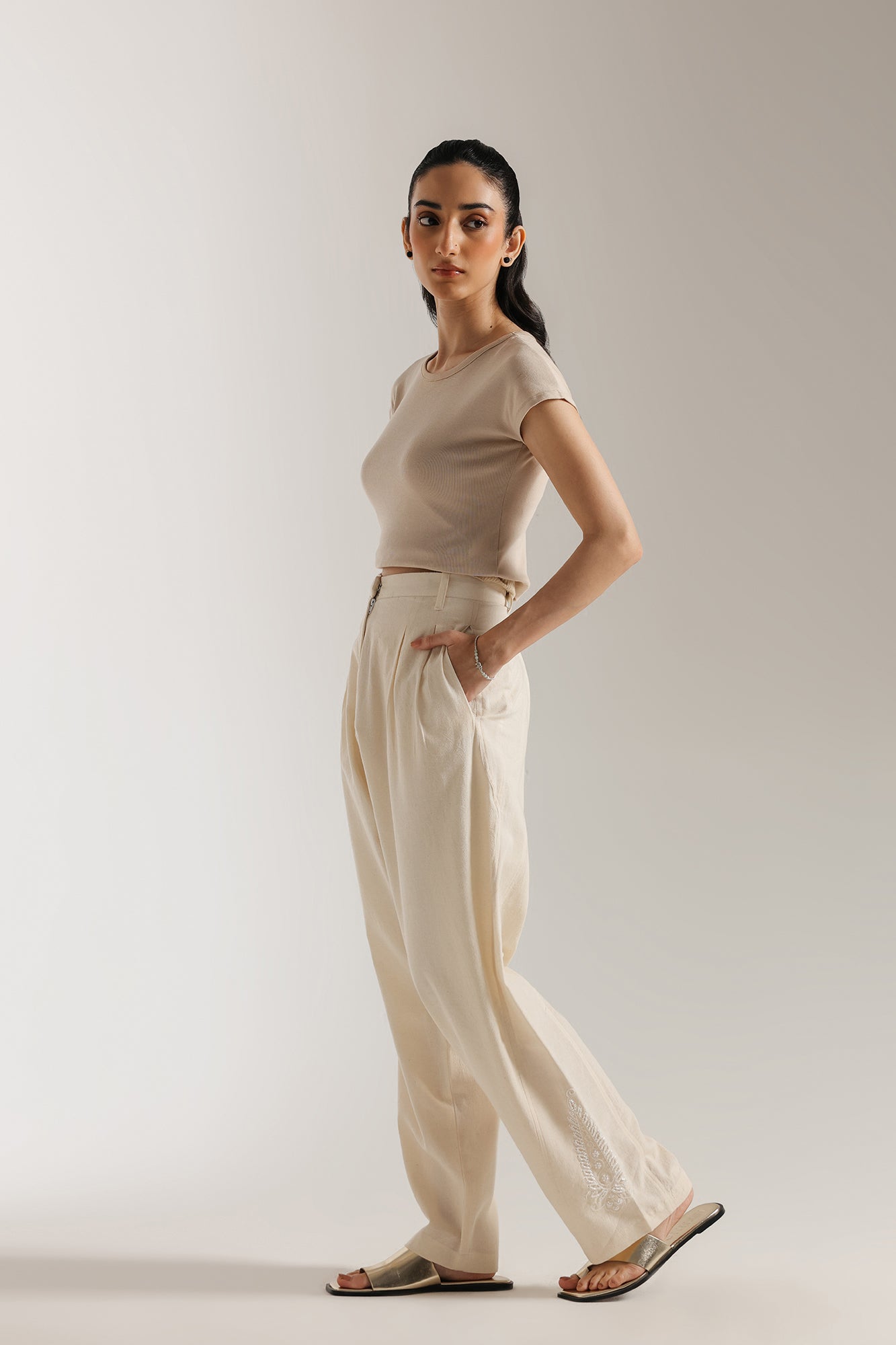 https://cdn.shopify.com/s/files/1/2290/7917/files/E0541-101_2_3b4b3890-e8d6-4e27-9ab4-09761c1a128f.jpg?v=1765275988