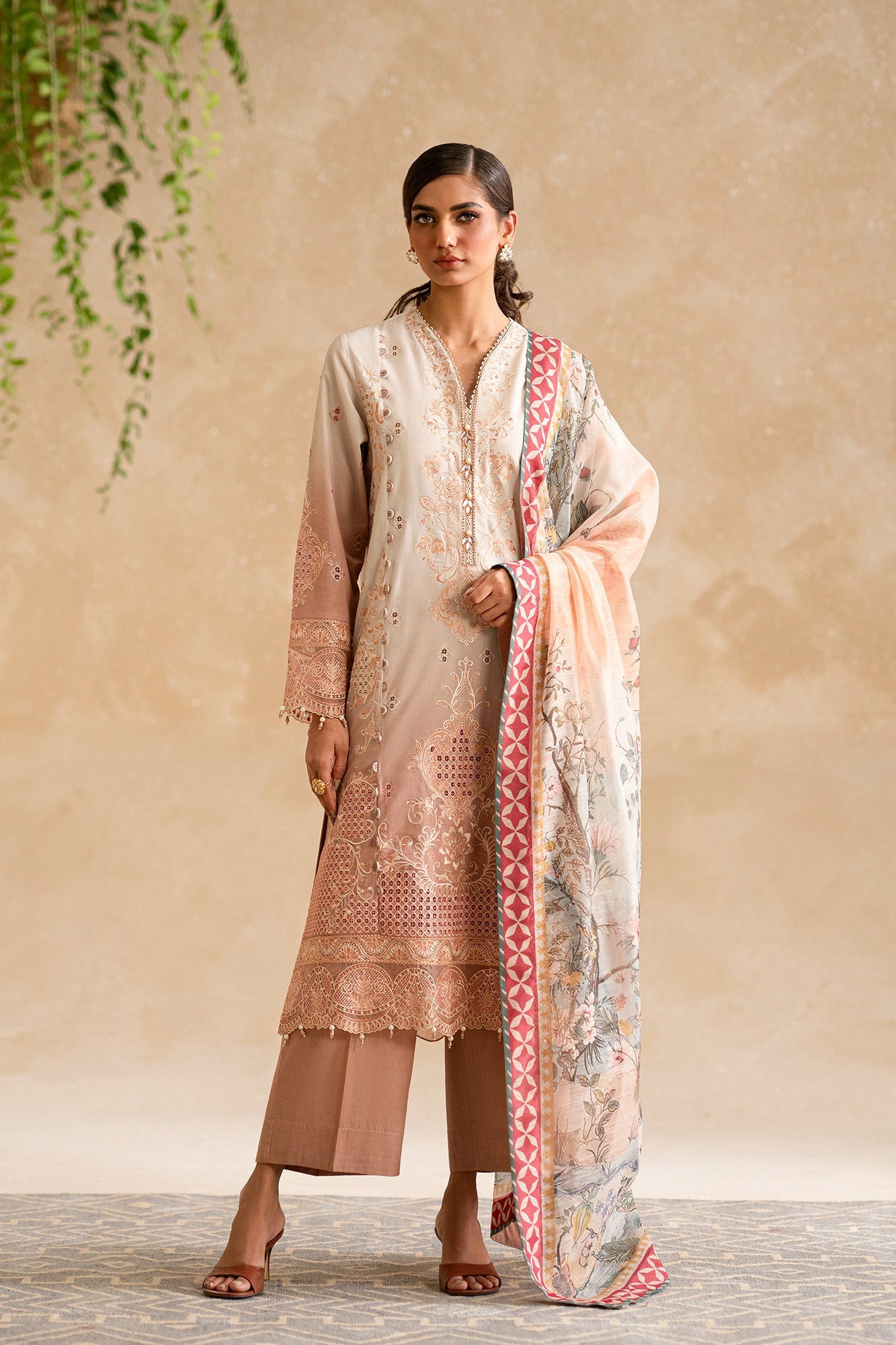 EMBROIDERED LAWN SUIT (E0555/203/807)