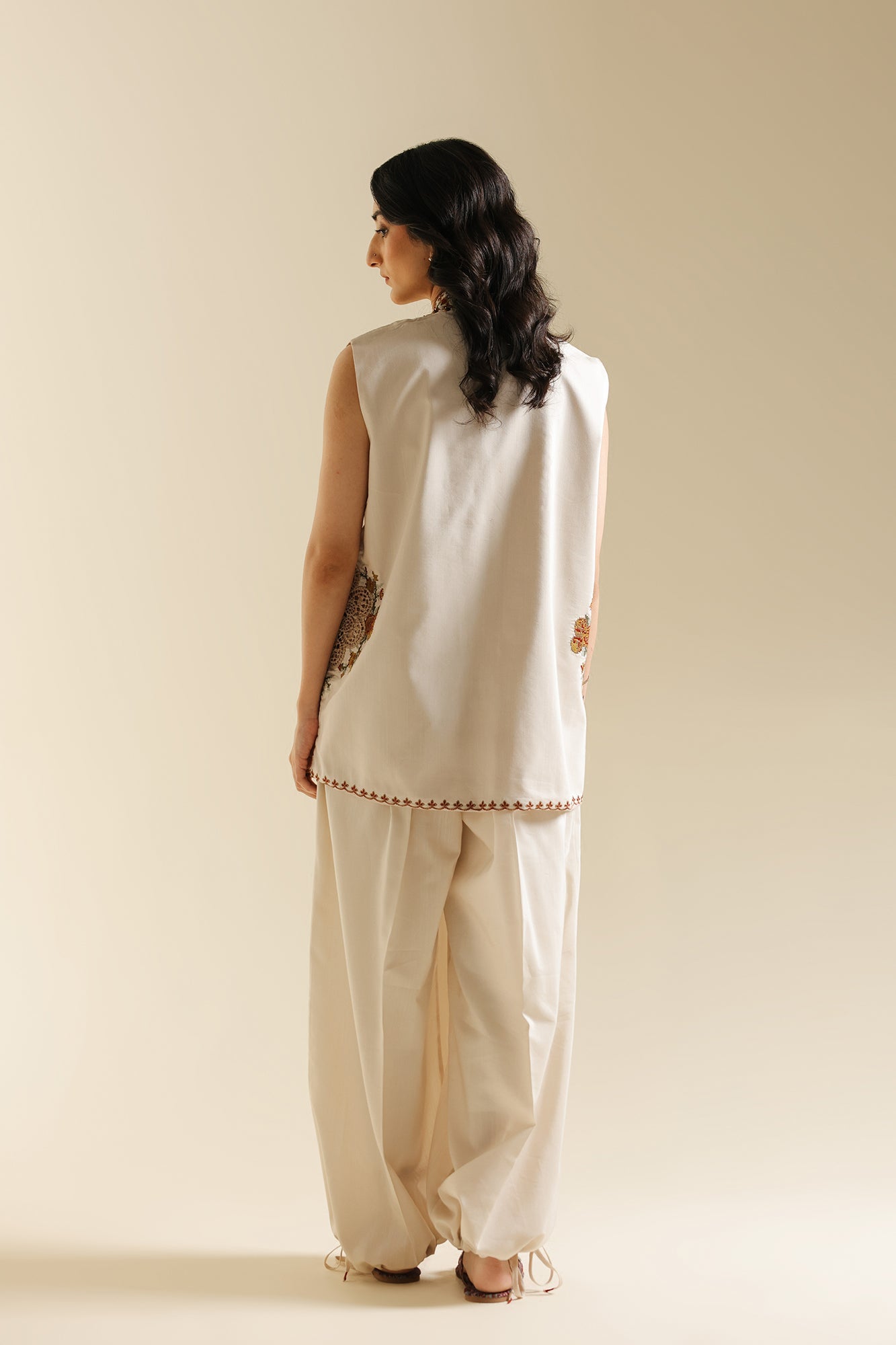 EMBROIDERED SUIT (E0612/119/006)