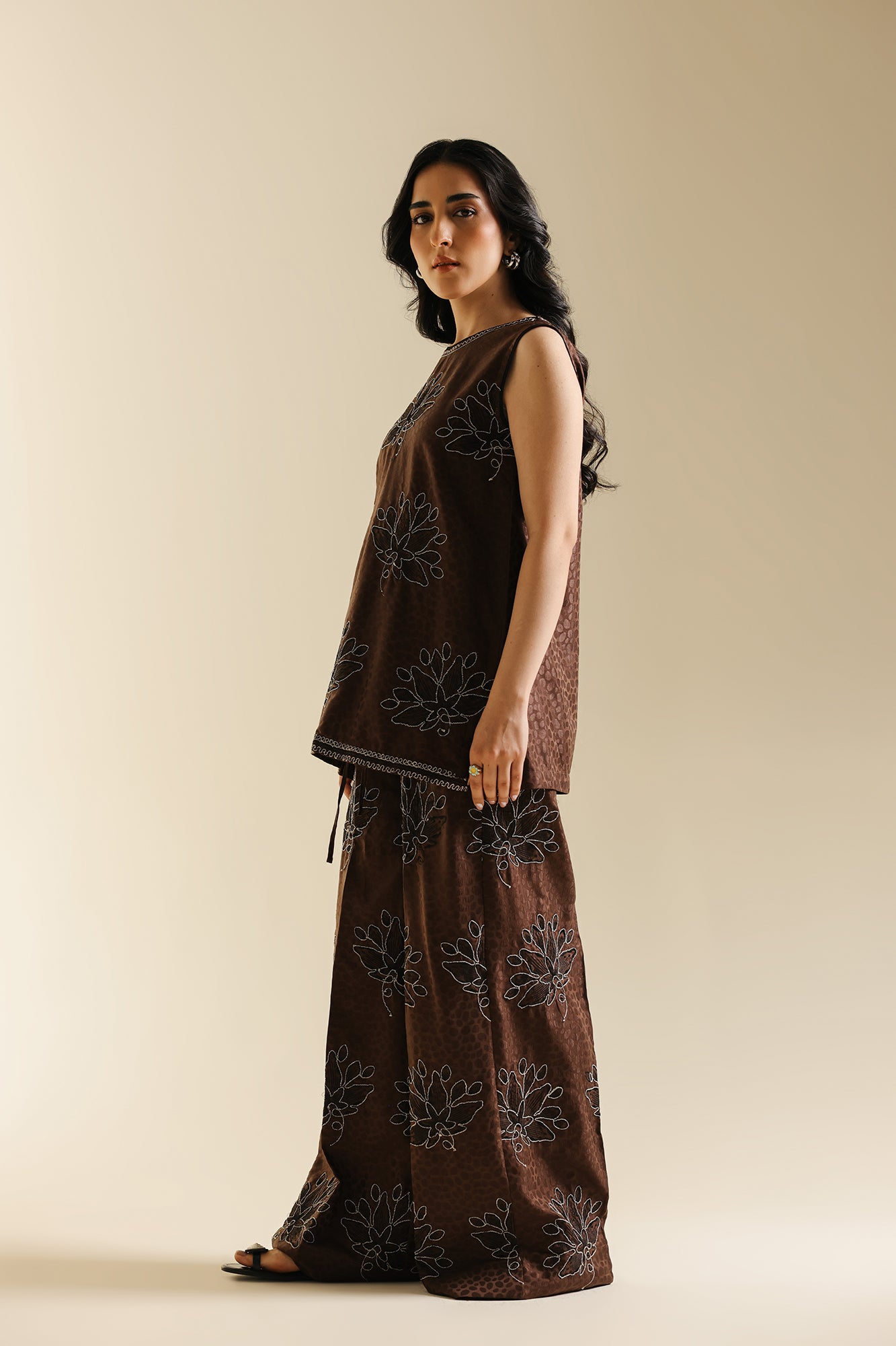 EMBROIDERED SUIT (E0619/119/116)