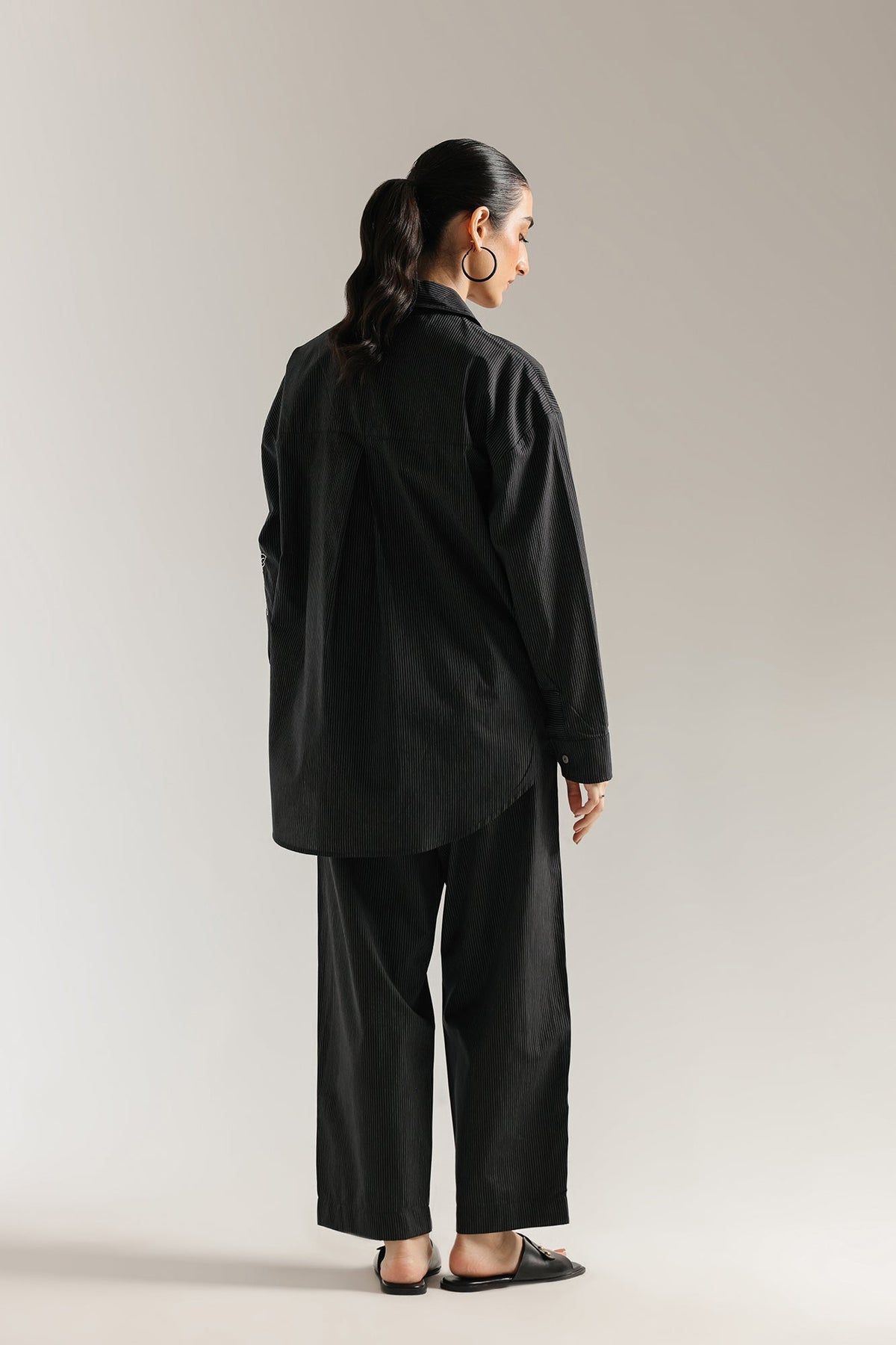 EMBROIDERED SUIT (E0622/106/901)