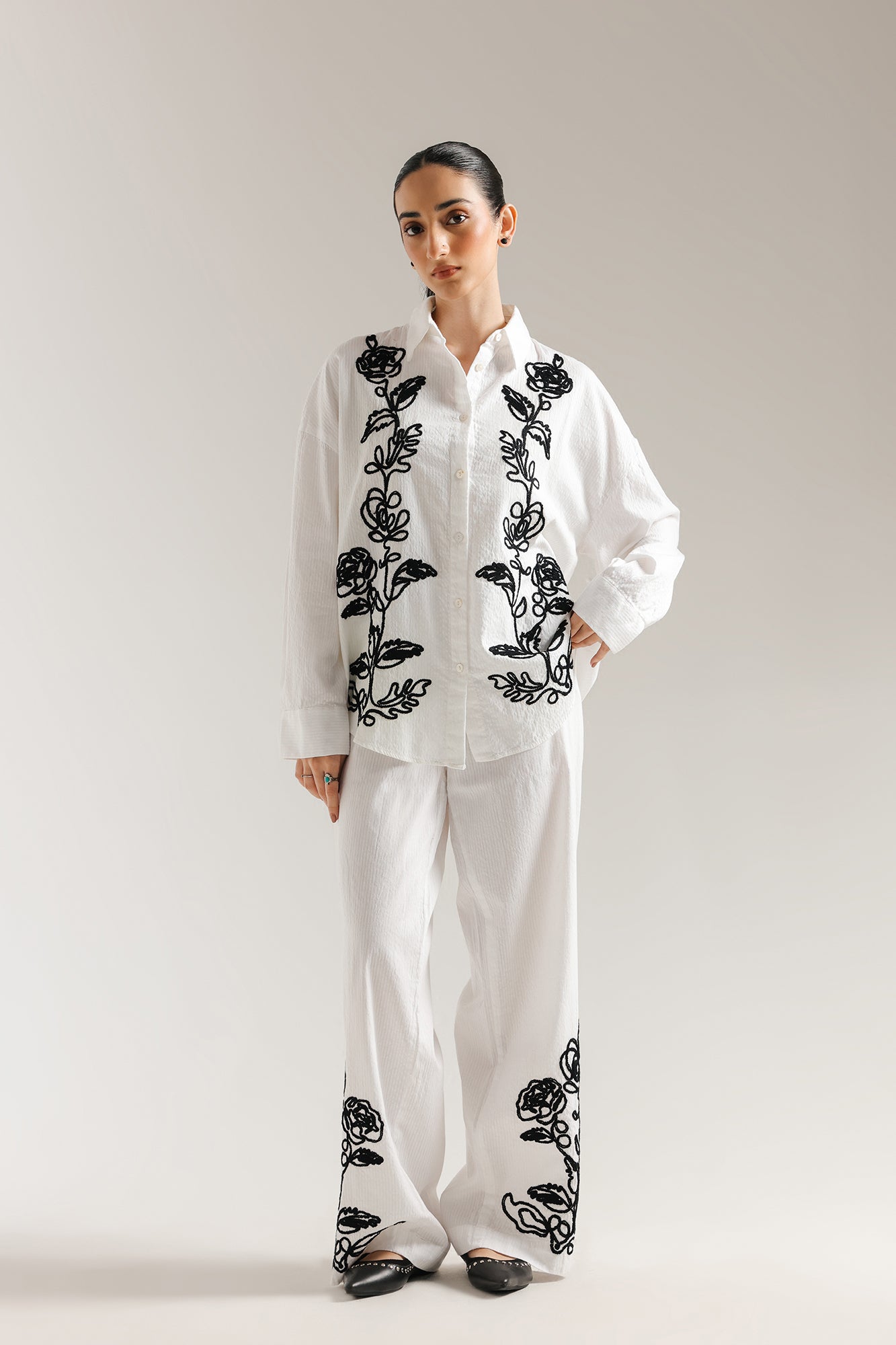 https://cdn.shopify.com/s/files/1/2290/7917/files/E0633-106-001_1.jpg?v=1756272727