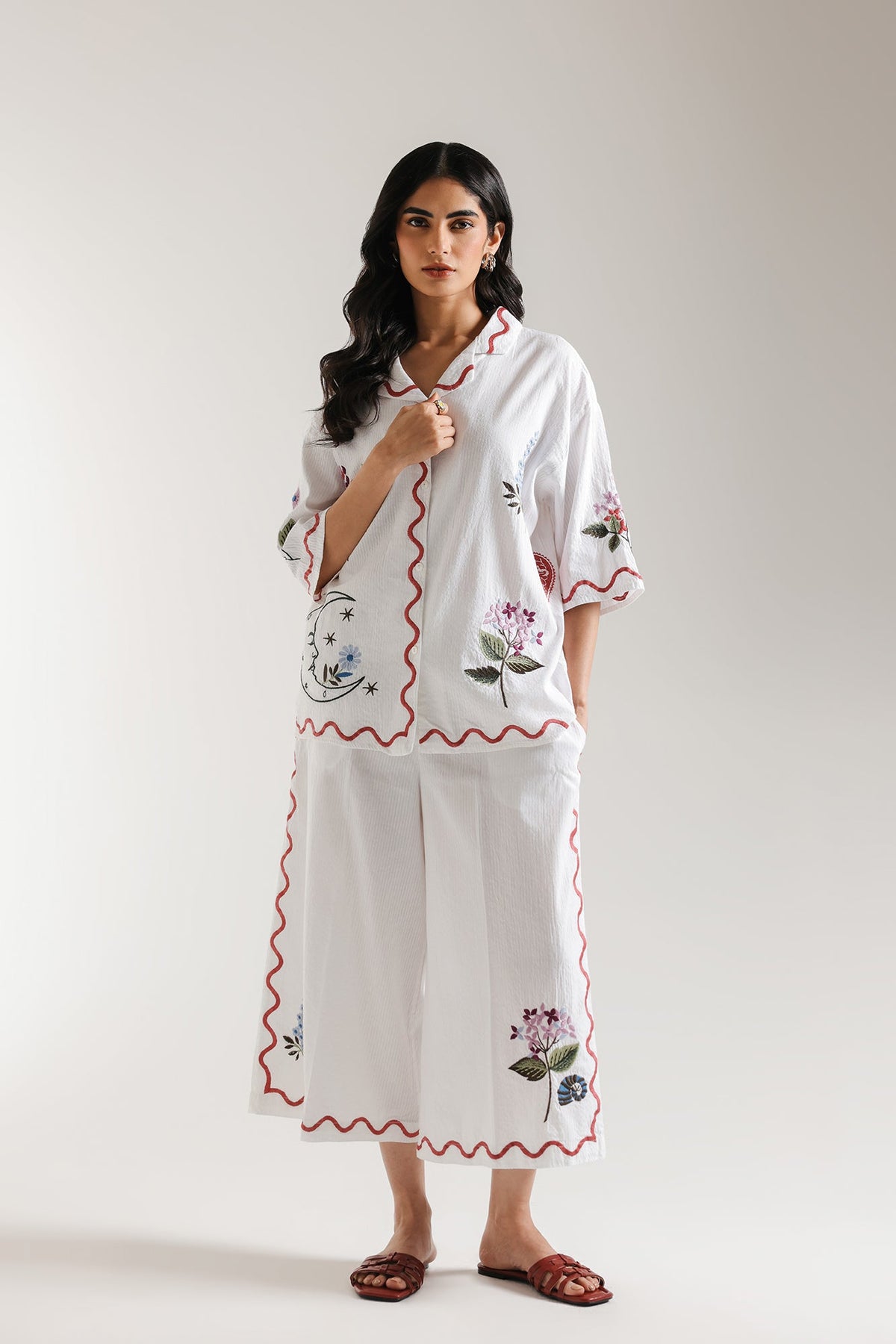 EMBROIDERED SUIT (E0636/106/001)