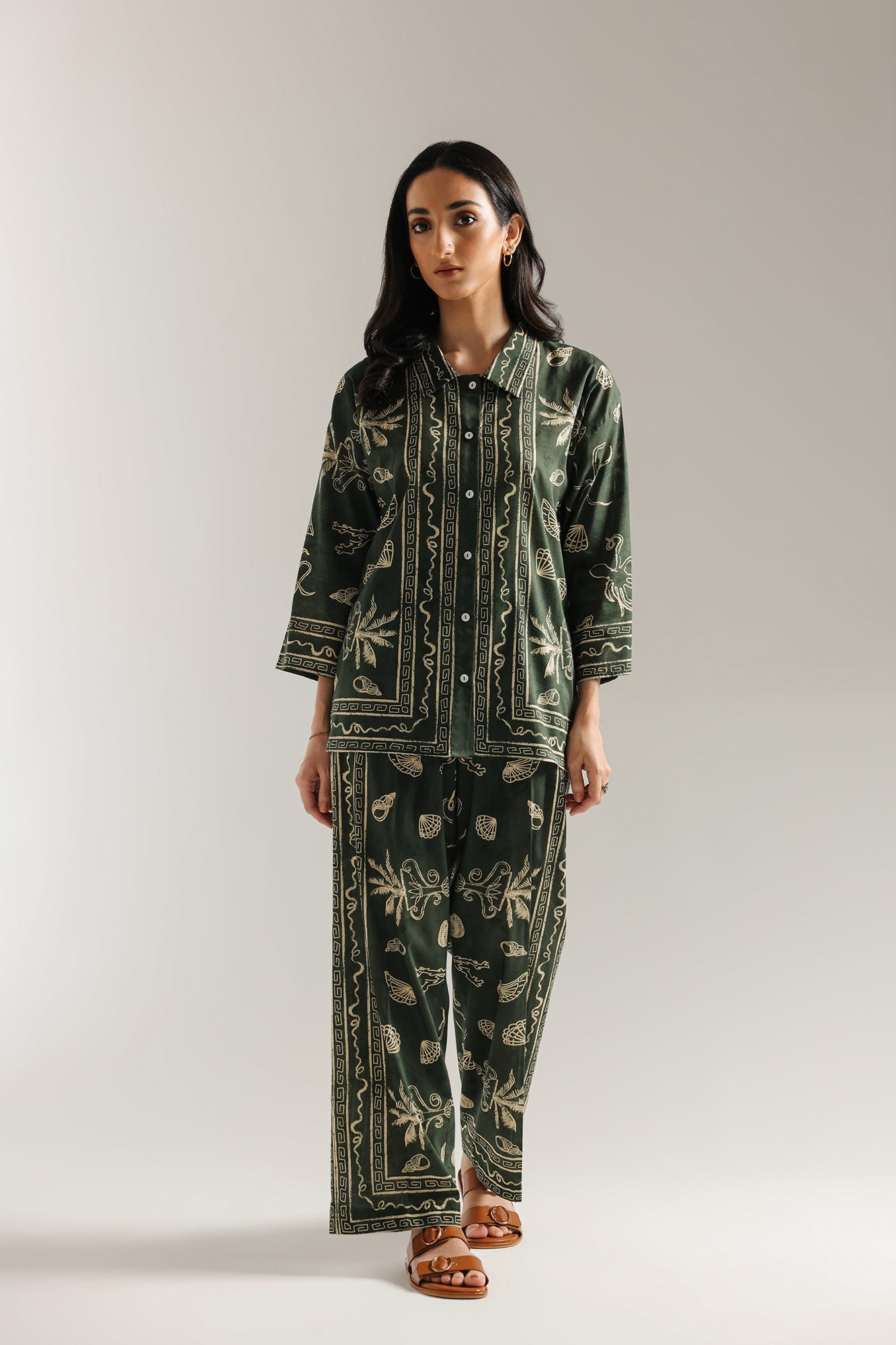 https://cdn.shopify.com/s/files/1/2290/7917/files/E0651-106-705_1.jpg?v=1756275323