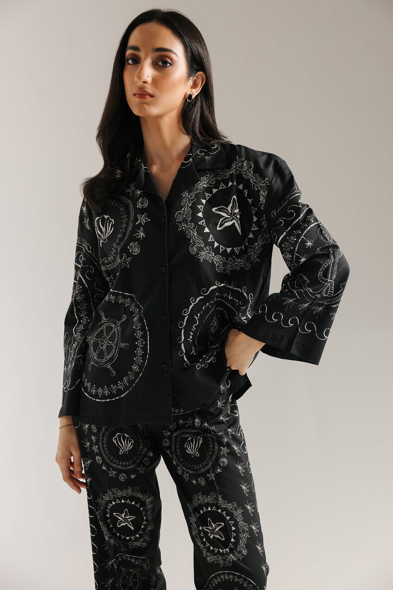 https://cdn.shopify.com/s/files/1/2290/7917/files/E0653-106-902_4.jpg?v=1756275317