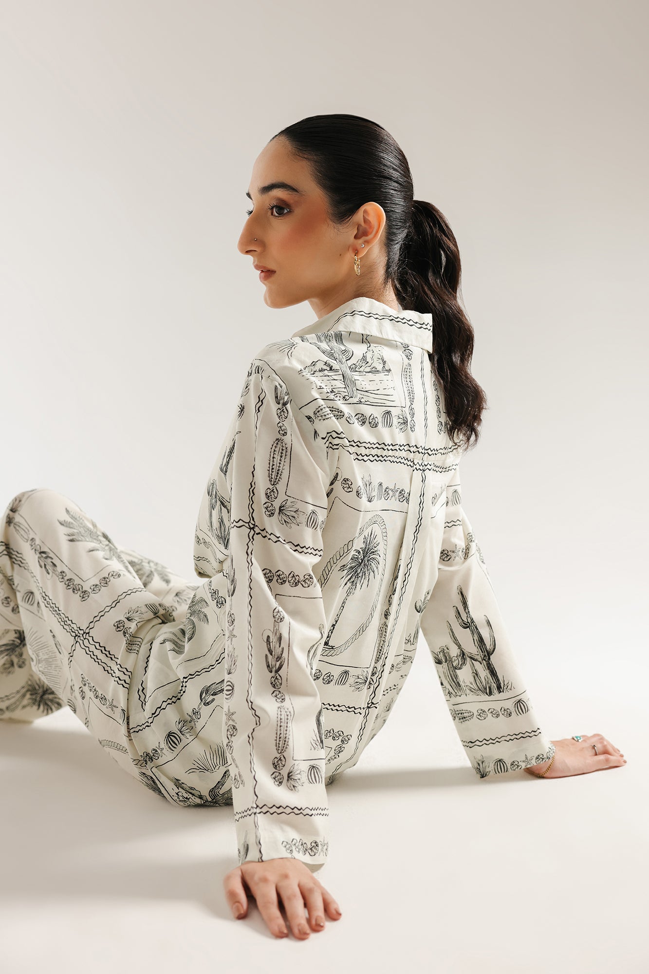 https://cdn.shopify.com/s/files/1/2290/7917/files/E0654-106-005_5.jpg?v=1756275075