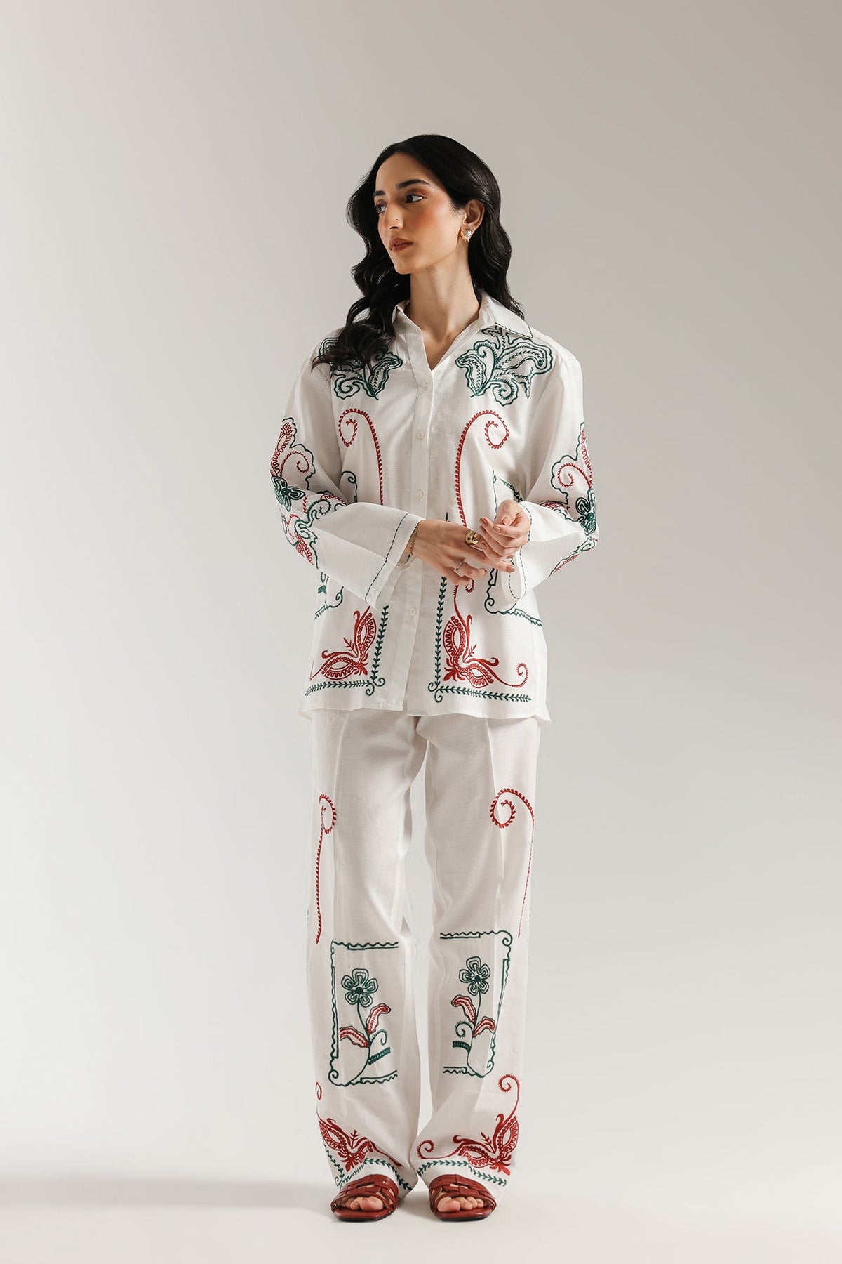 EMBROIDERED SUIT (E0656/106/001)