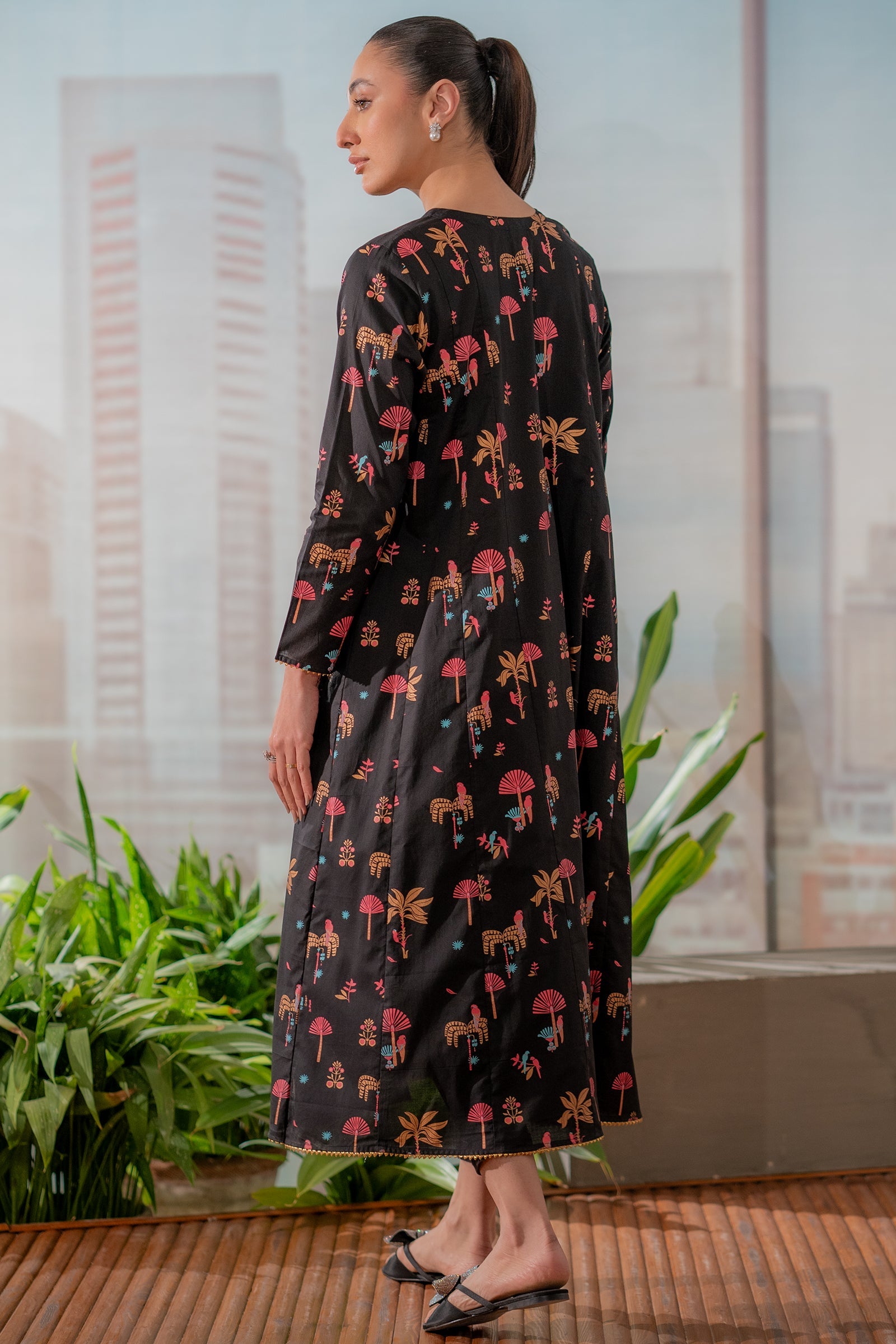 Neon tree 1 piece