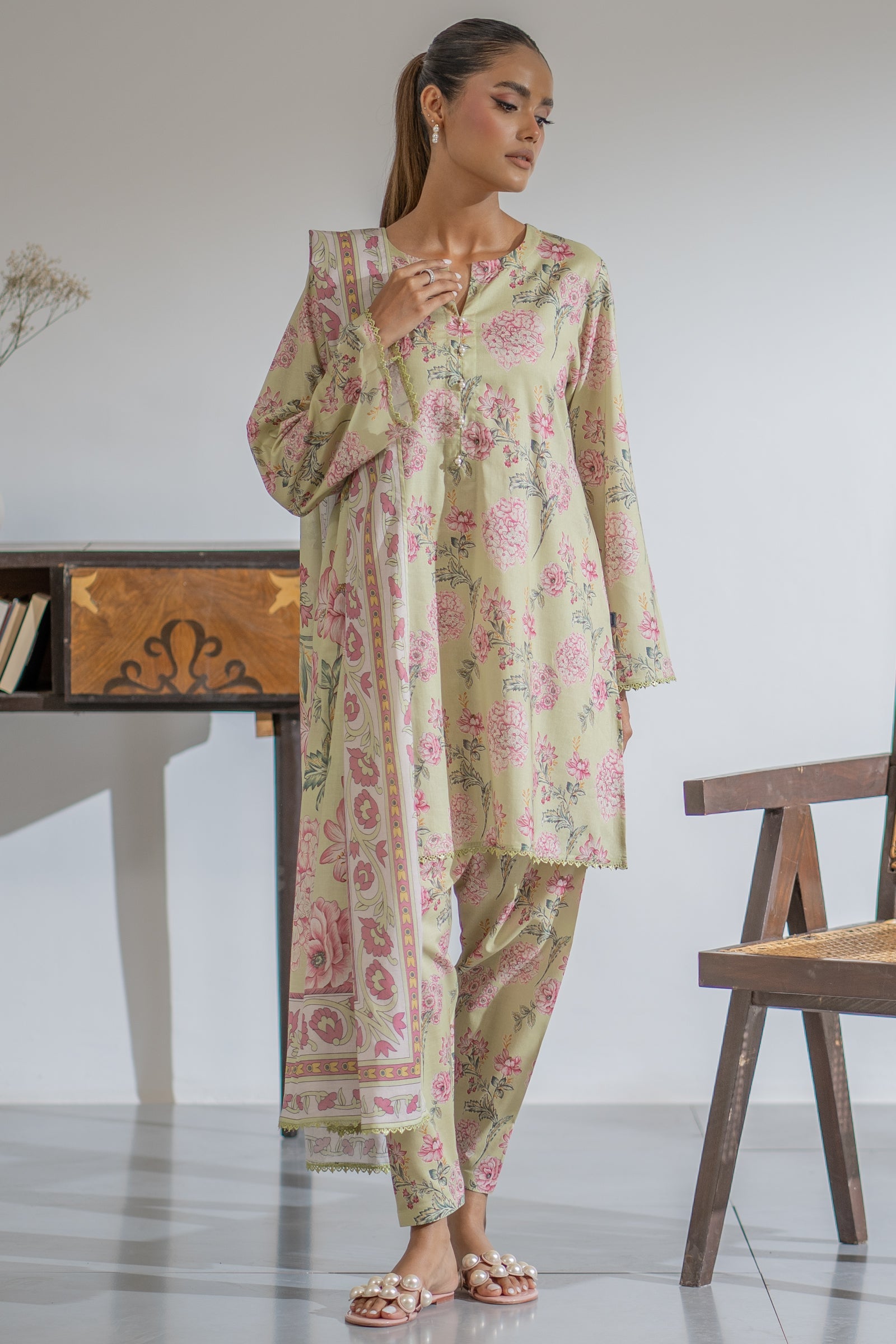 https://cdn.shopify.com/s/files/1/0568/3308/1529/files/E06887-MG0.jpg?v=1754978013