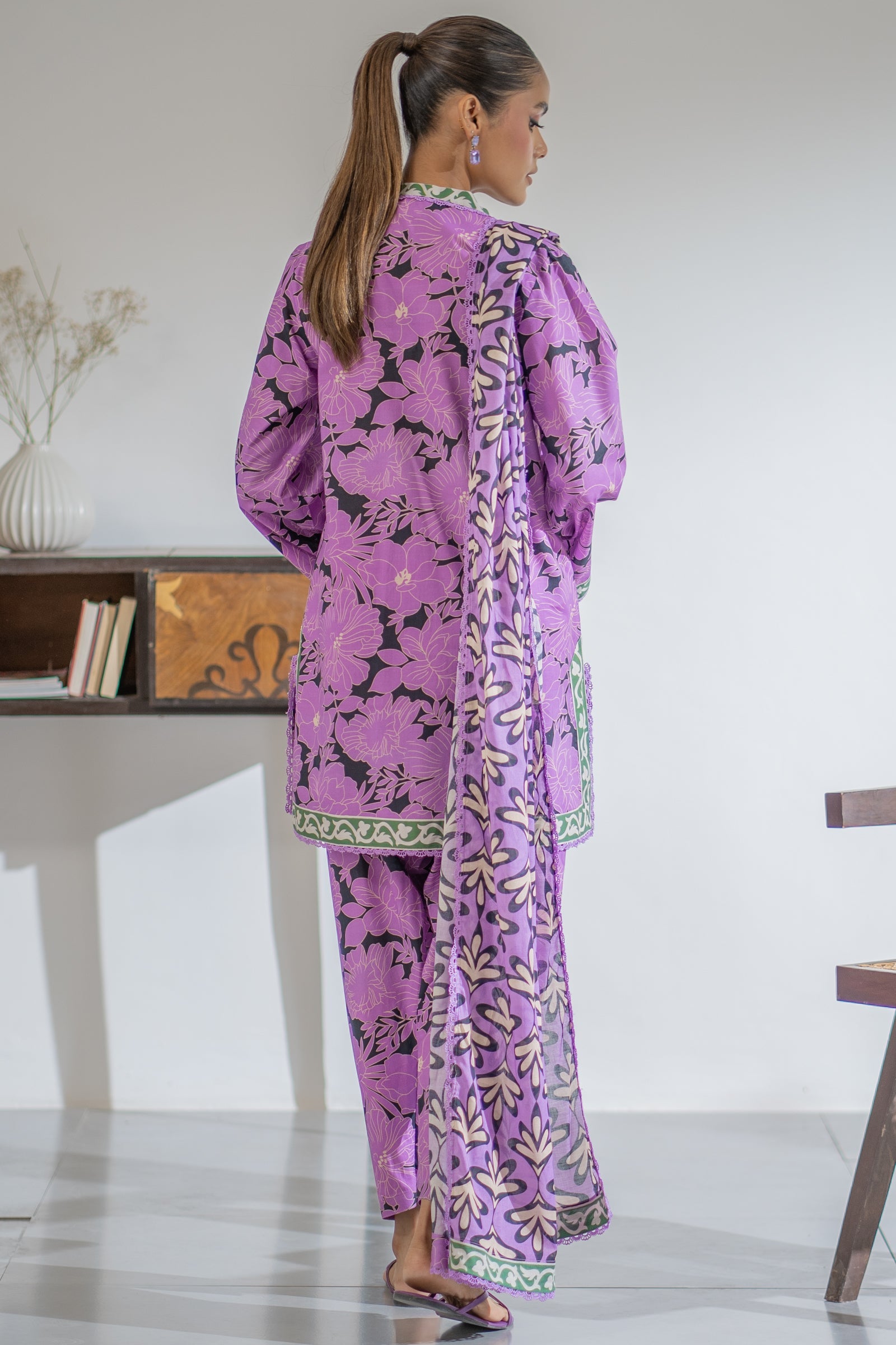 https://cdn.shopify.com/s/files/1/0568/3308/1529/files/E06902-PR0-4.jpg?v=1754978833