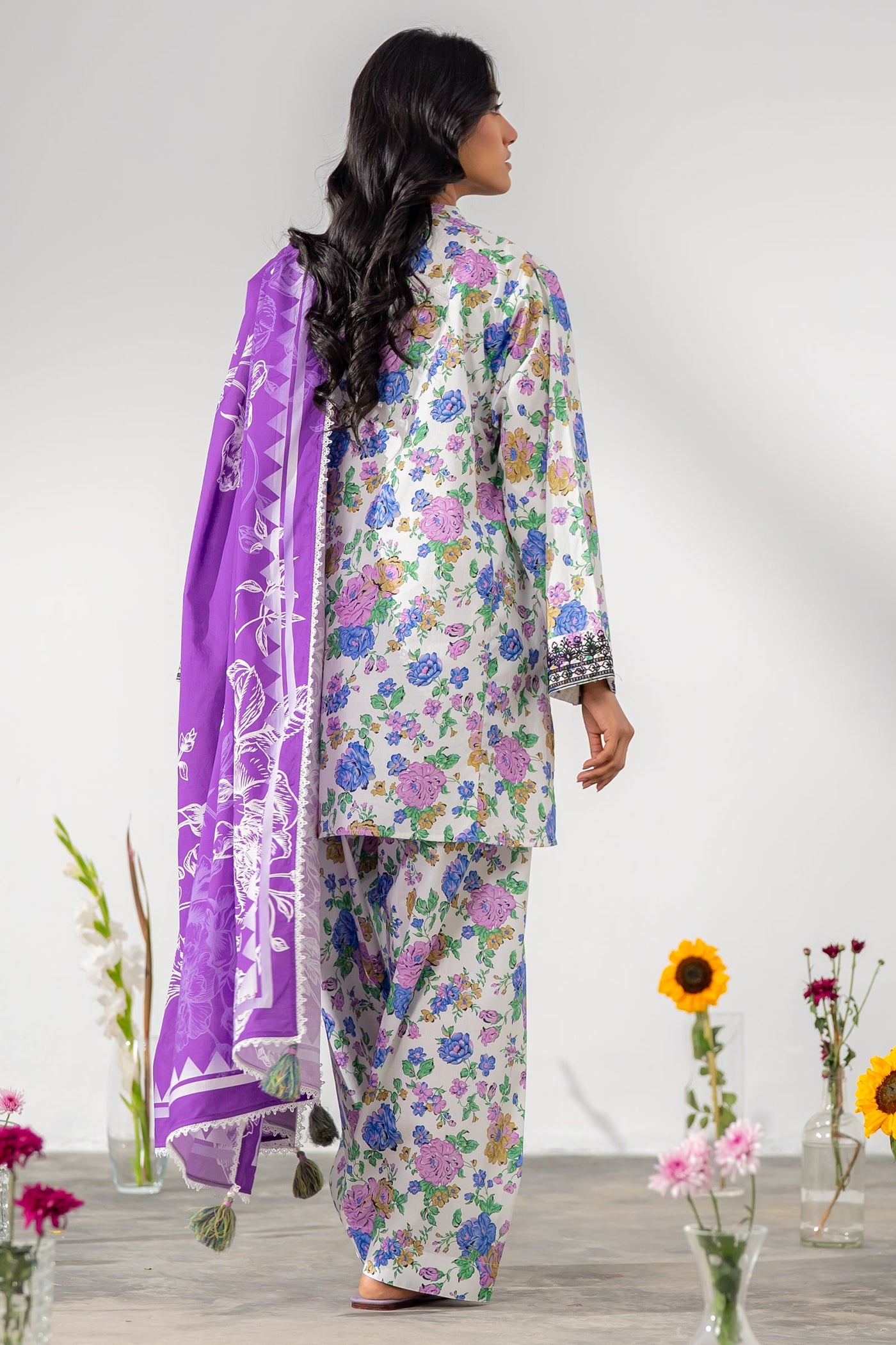 https://cdn.shopify.com/s/files/1/0568/3308/1529/files/E06947-WHT-7.jpg?v=1769061461