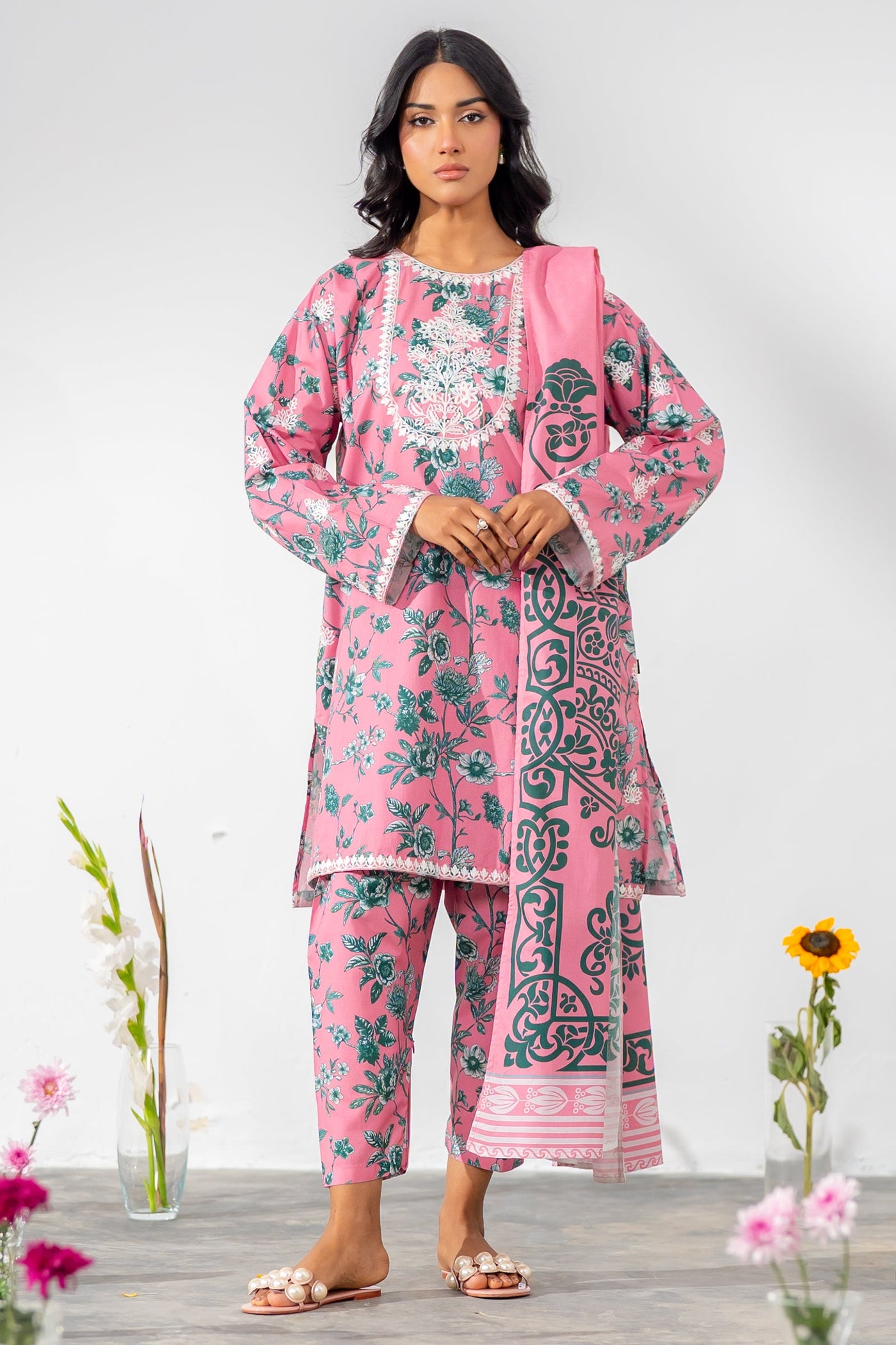 https://cdn.shopify.com/s/files/1/0568/3308/1529/files/E06949-PK0.jpg?v=1769061592