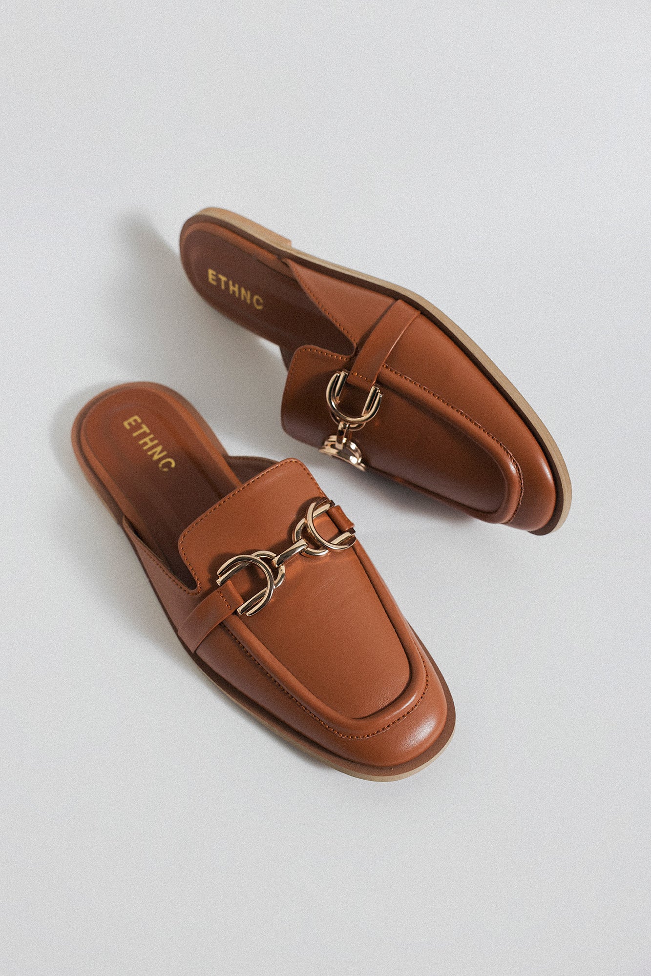 https://cdn.shopify.com/s/files/1/2290/7917/files/E0695-109-804_6_85832f87-16b6-41b1-85f5-f5c3ae0d9db6.jpg?v=1740632347