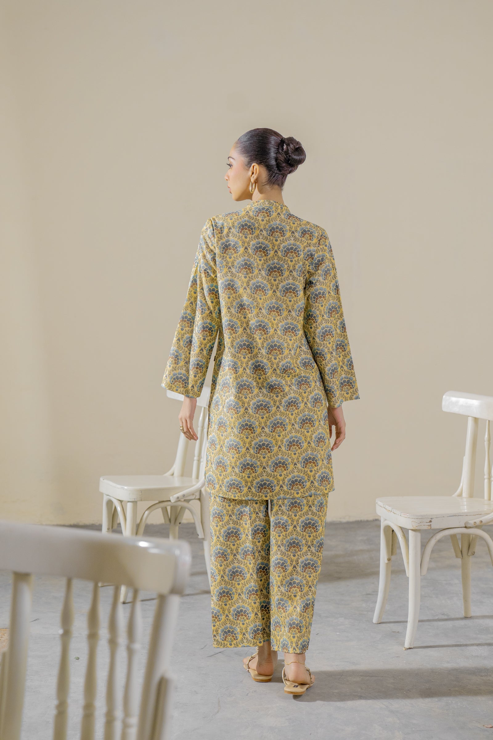 https://cdn.shopify.com/s/files/1/0568/3308/1529/files/E06954-YL0-3_1.jpg?v=1763197425