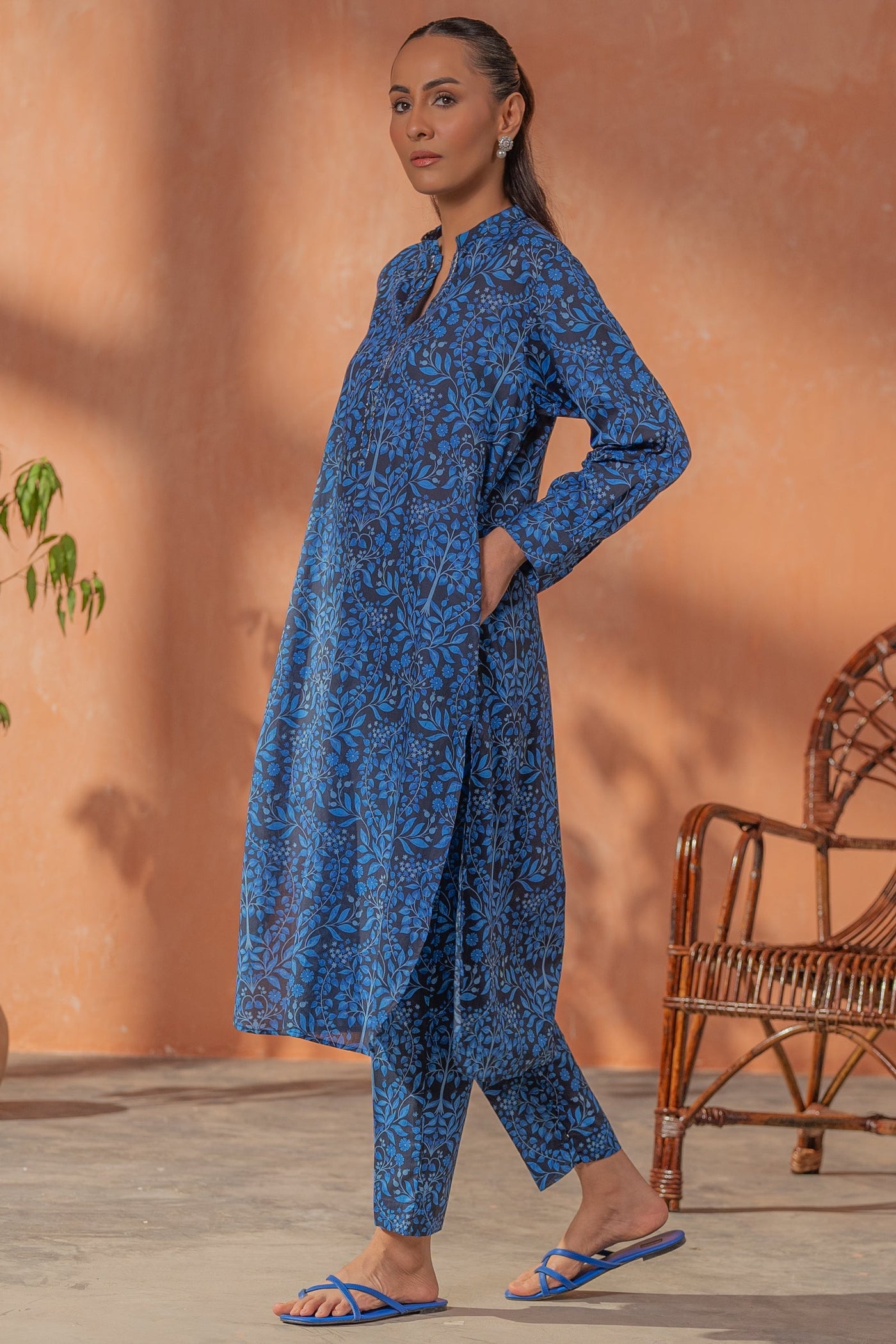 https://cdn.shopify.com/s/files/1/0568/3308/1529/files/E07017-NB0-2.jpg?v=1770961719