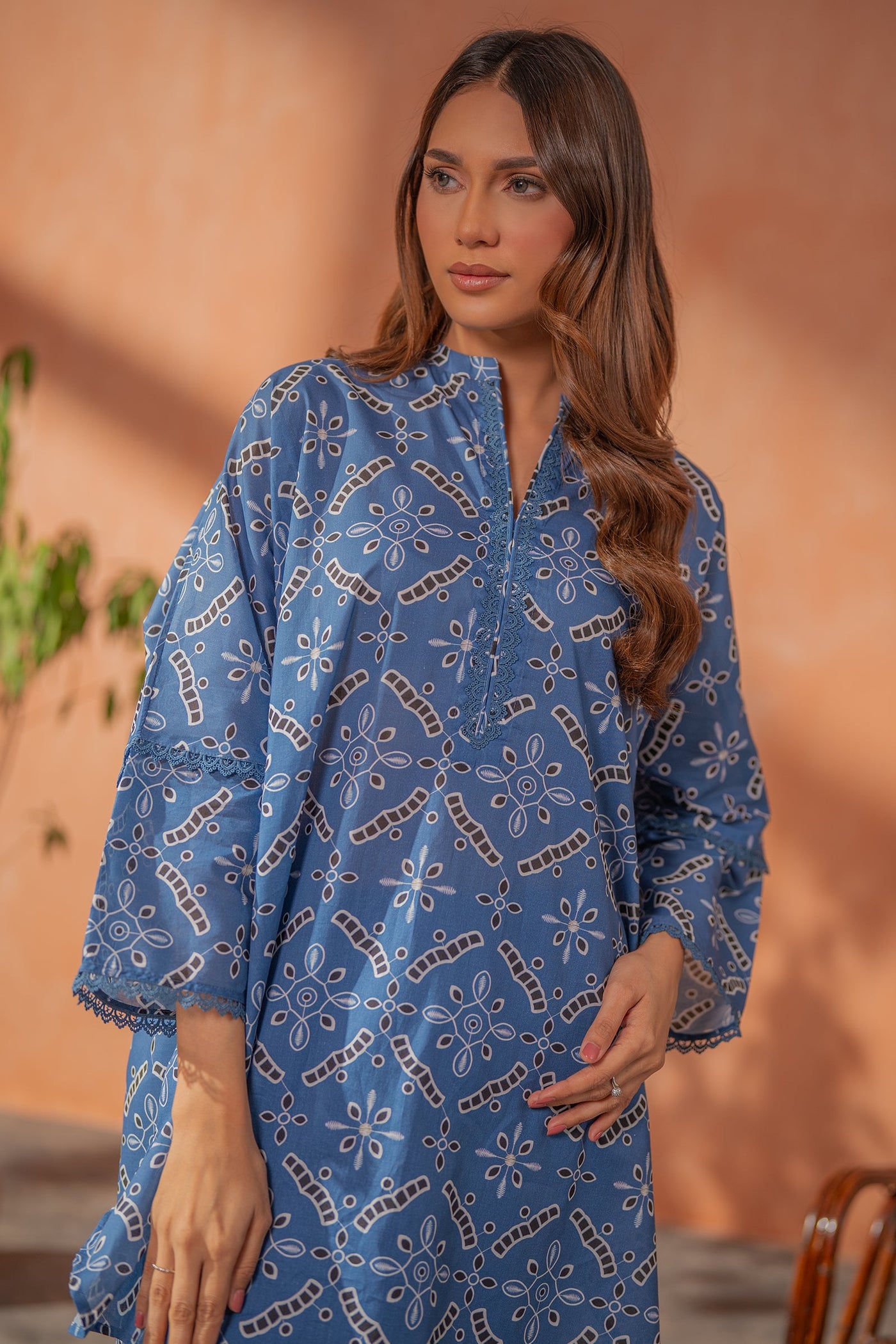 https://cdn.shopify.com/s/files/1/0568/3308/1529/files/E07018-BL0-5.jpg?v=1770961797