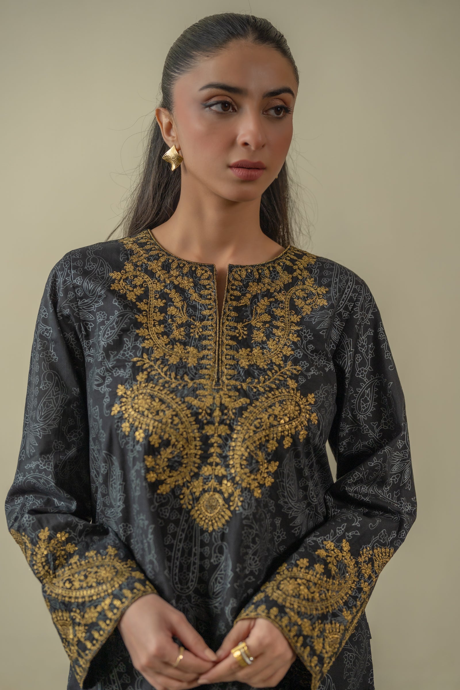 Gold paisley 2 piece