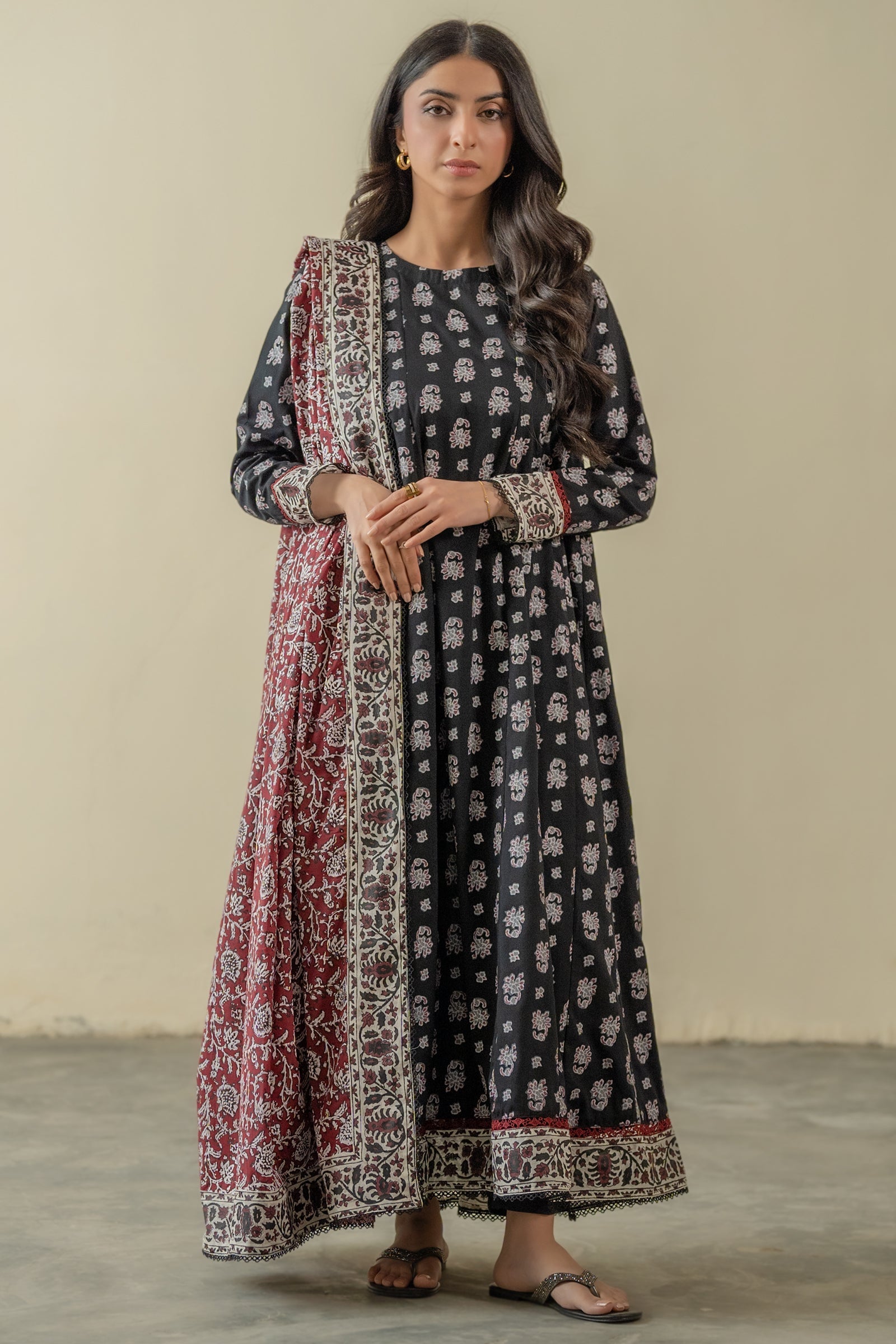 Intricate 3 piece