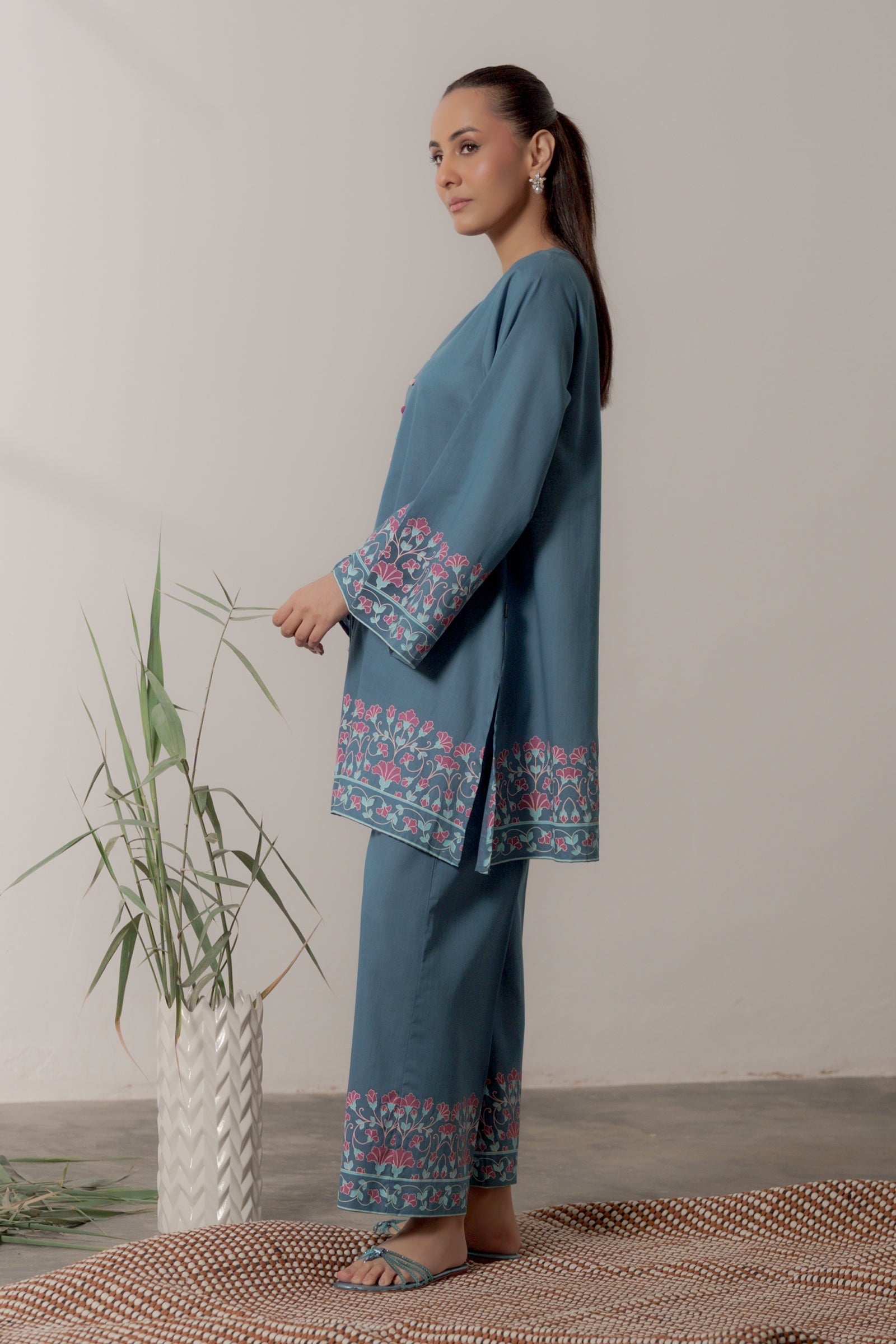 Floweryard 2 piece