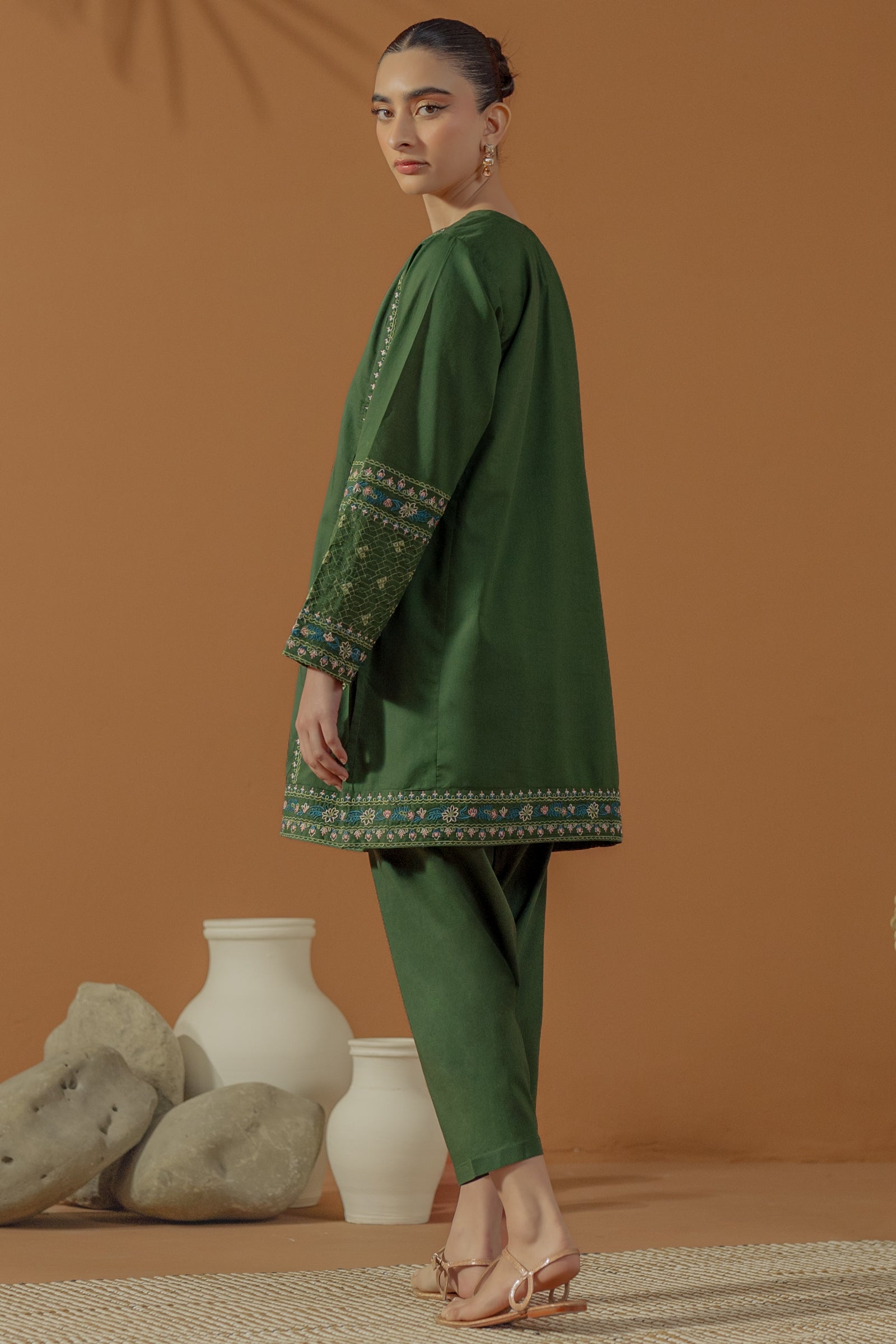 https://cdn.shopify.com/s/files/1/0568/3308/1529/files/E07100-DG0-4.jpg?v=1777556531