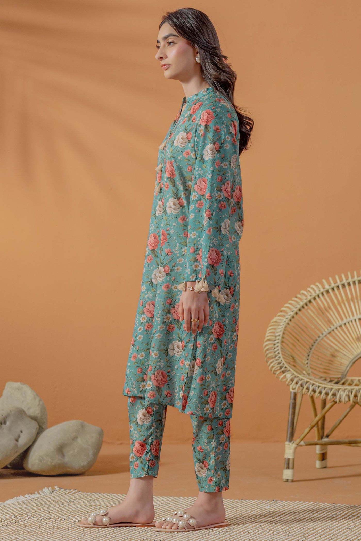 https://cdn.shopify.com/s/files/1/0568/3308/1529/files/E07106-SG0_1.jpg?v=1777104389
