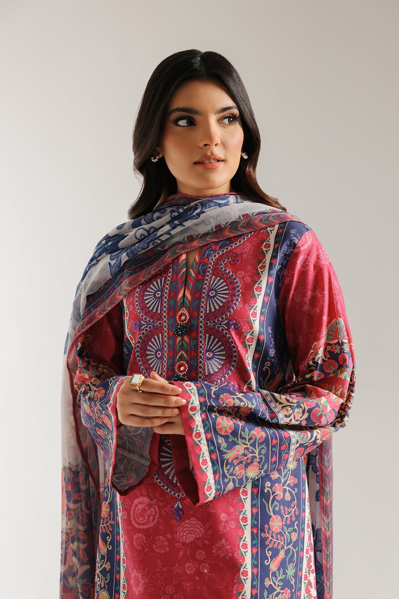 EMBROIDERED SUIT (E0712/203/525)