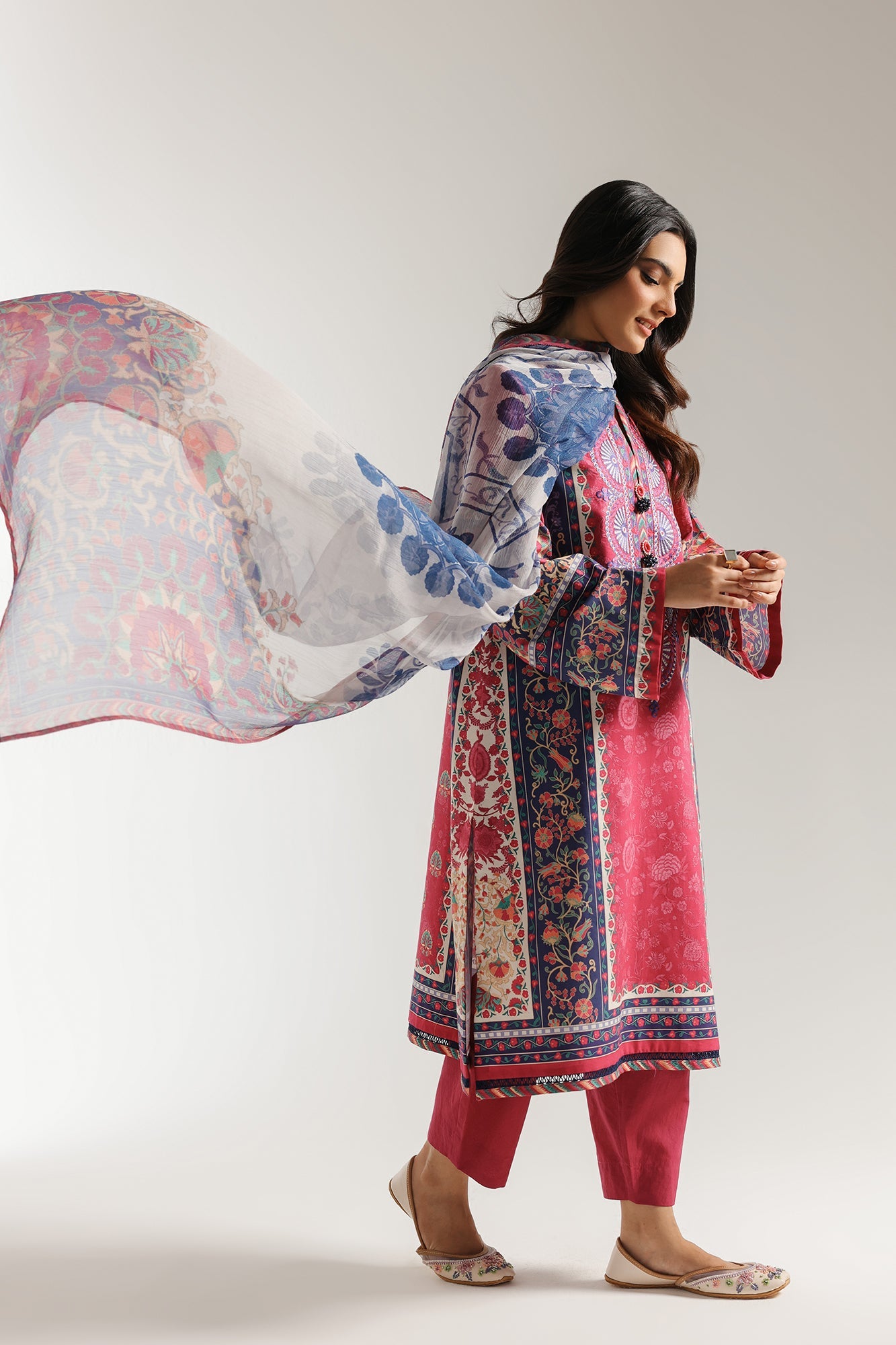 EMBROIDERED SUIT (E0712/203/525)