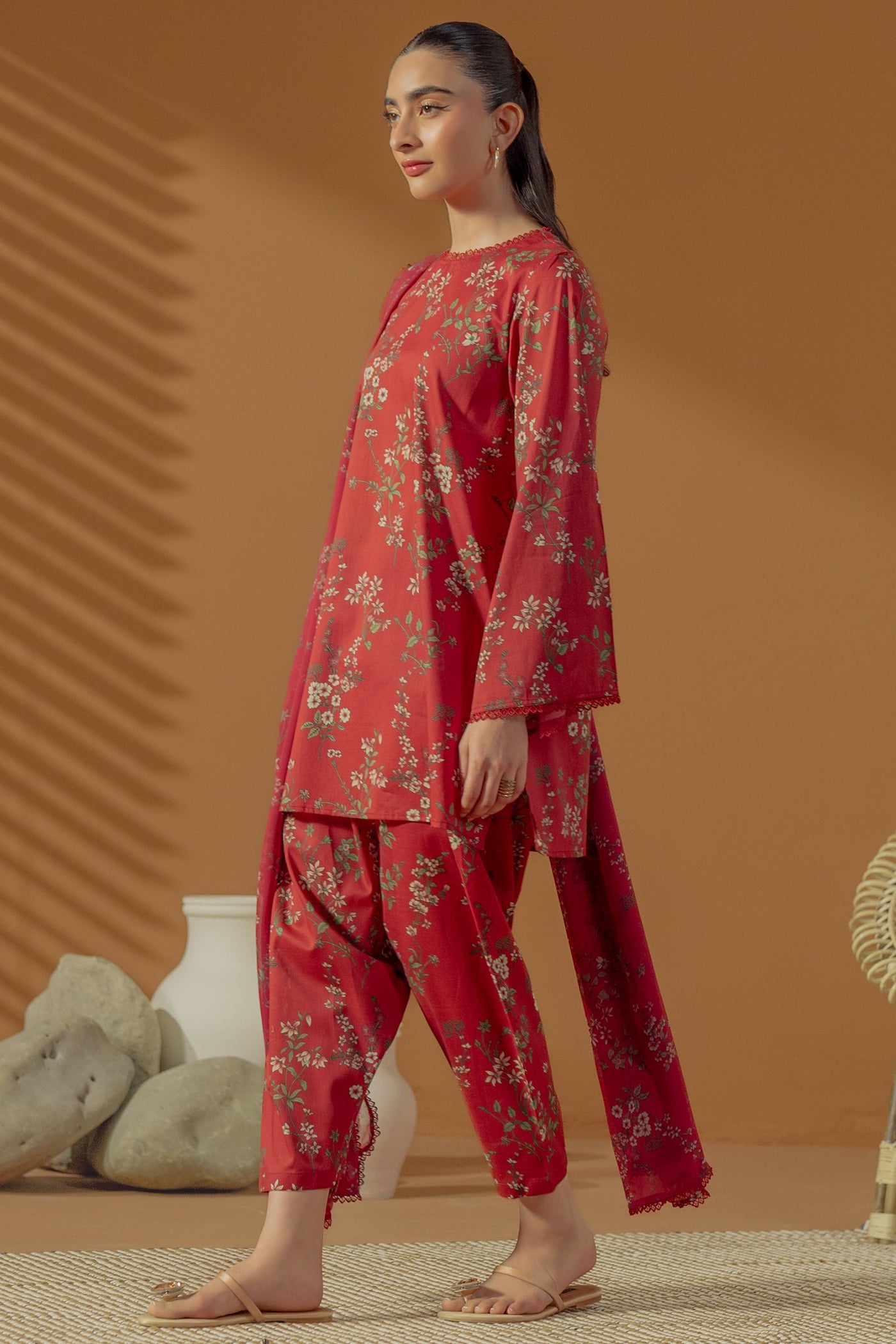 https://cdn.shopify.com/s/files/1/0568/3308/1529/files/E07124-RD0-3.jpg?v=1777556723