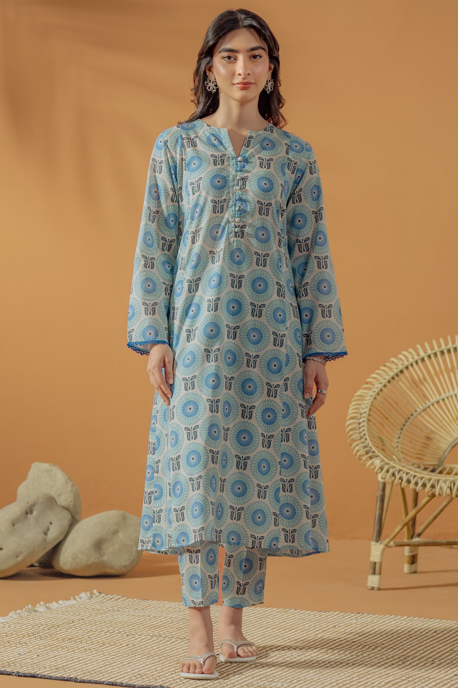 Embroidered Khaddar Shalwar
