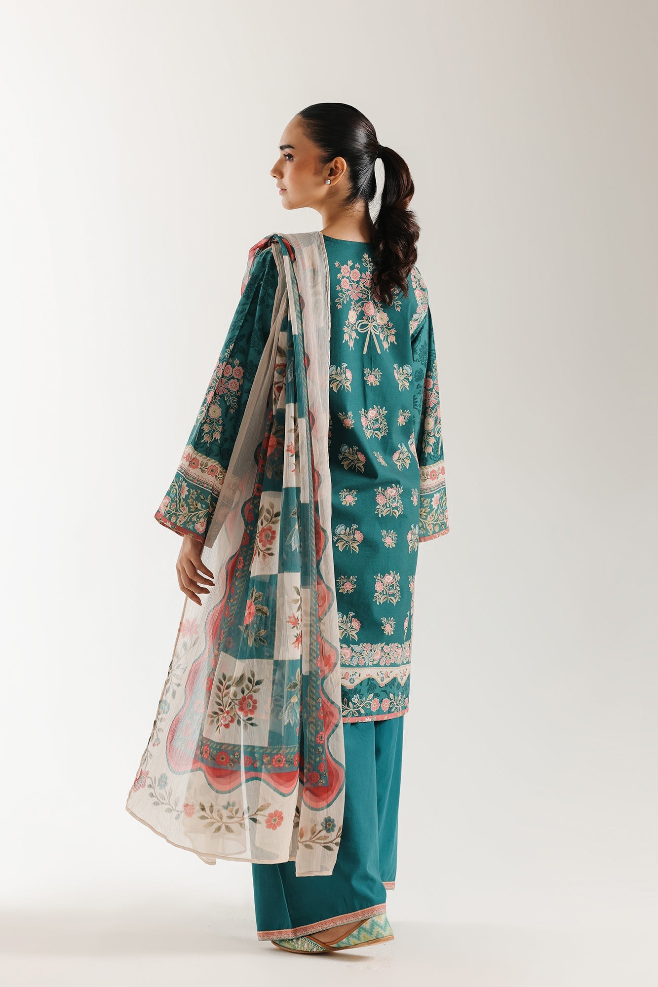 EMBROIDERED SUIT (E0715/203/712)