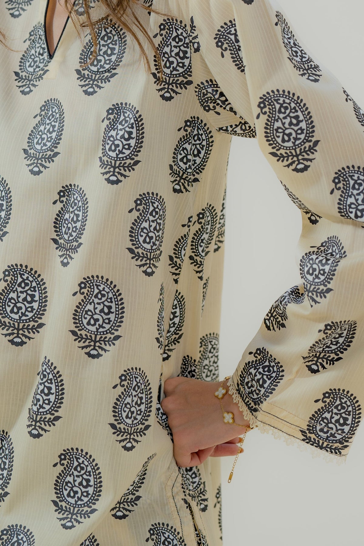 Paisleys 2 piece