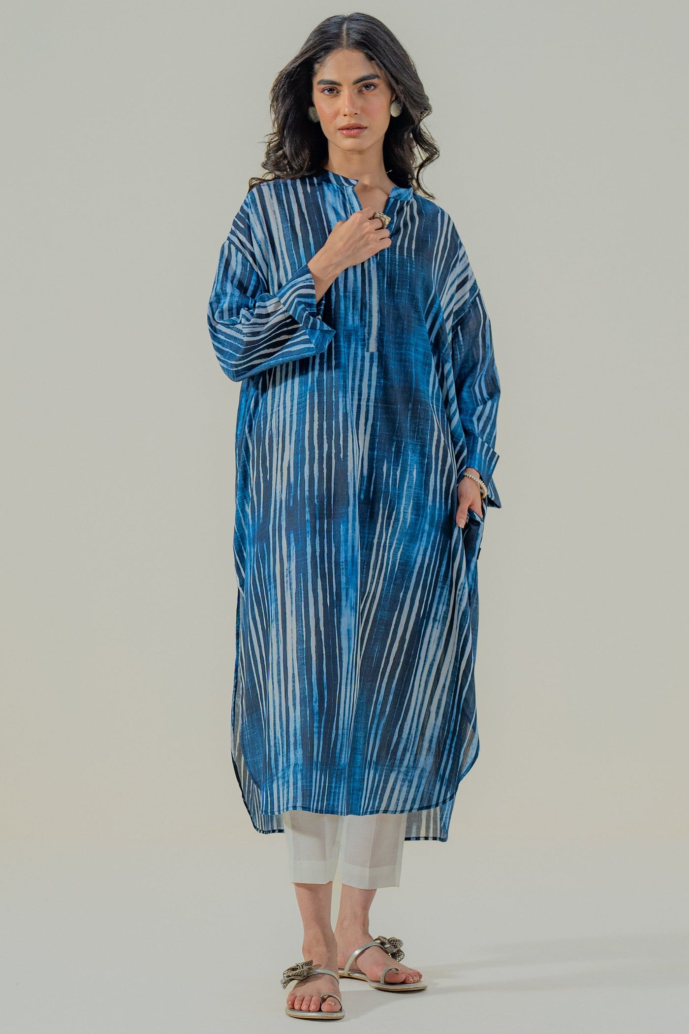 https://cdn.shopify.com/s/files/1/0568/3308/1529/files/E07178-NB0-2.jpg?v=1780658737