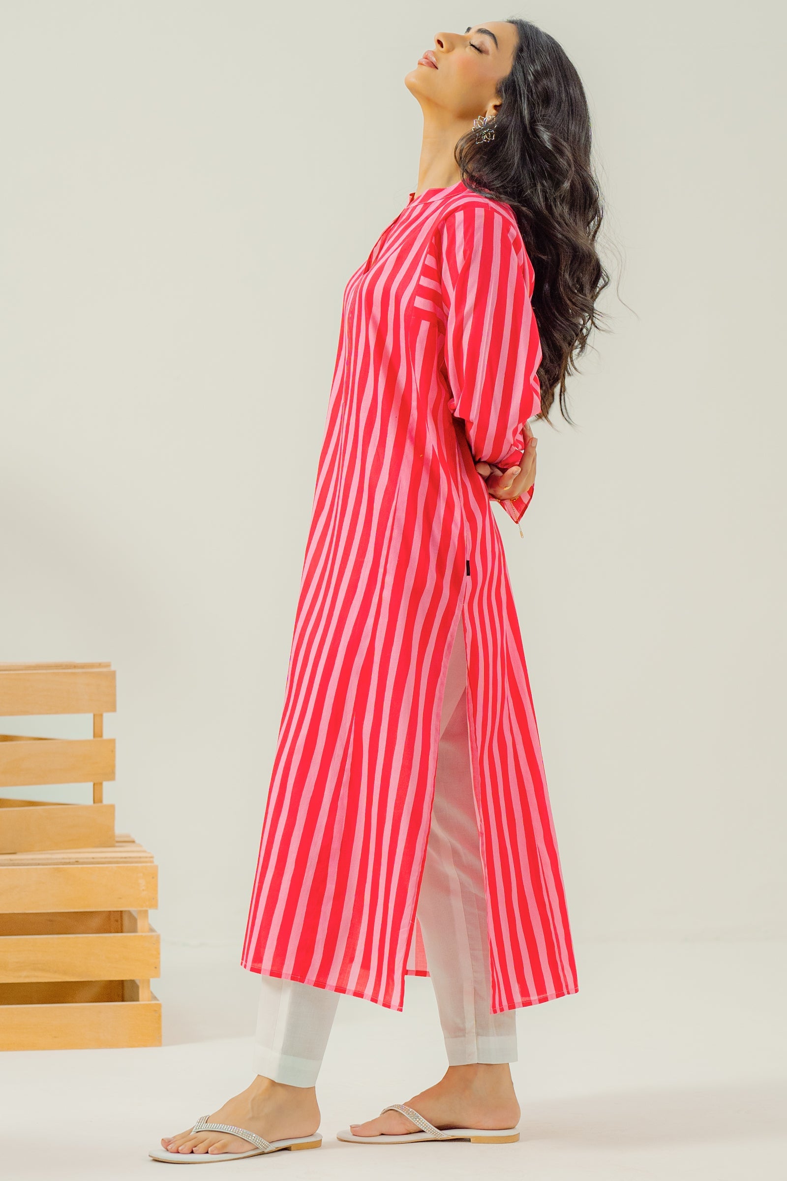 Linear 1 piece