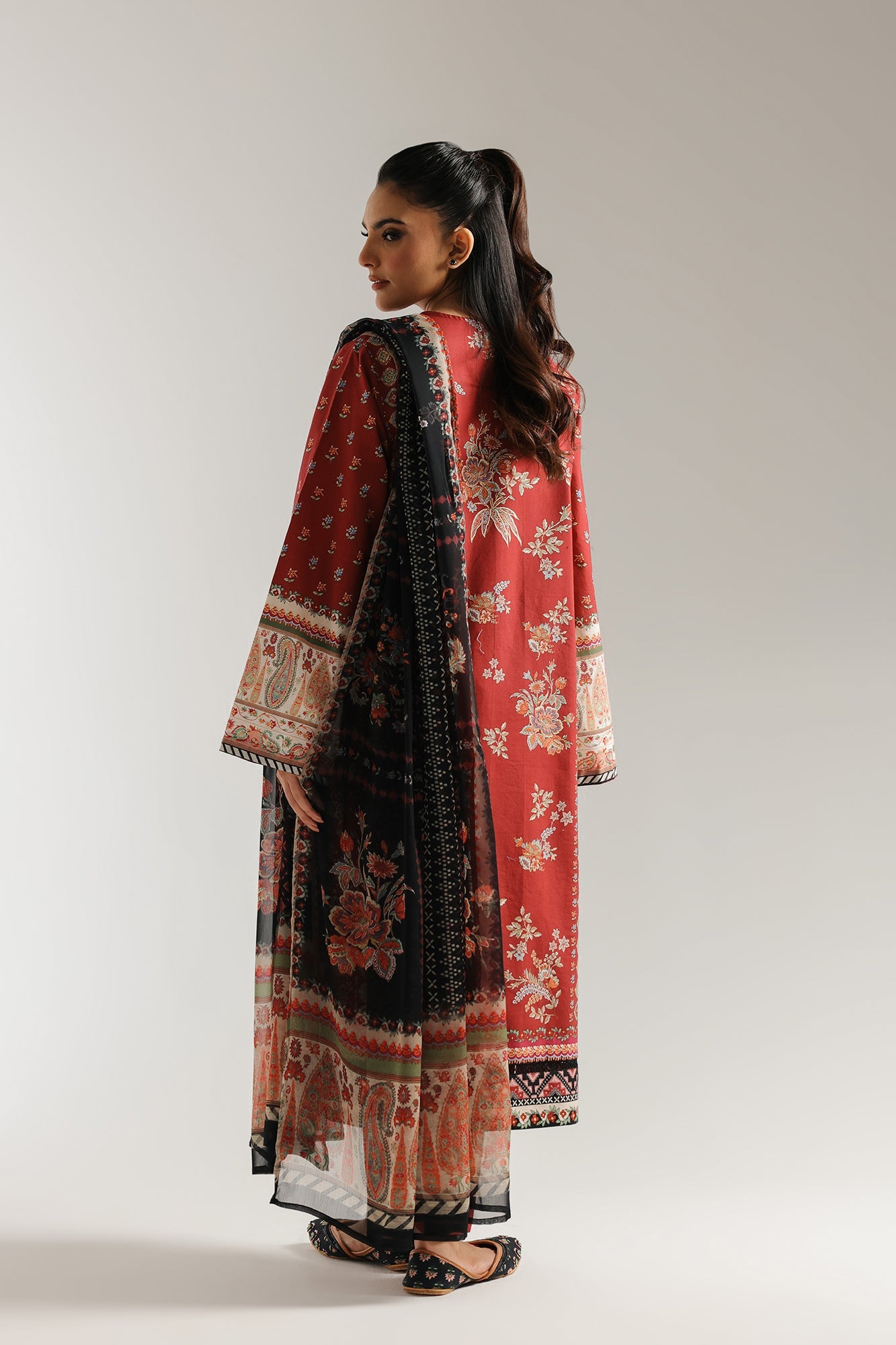 EMBROIDERED SUIT (E0724/203/416)