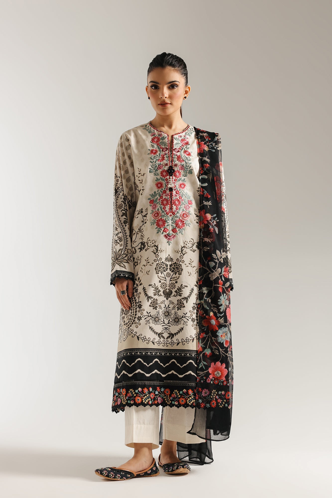 EMBROIDERED SUIT (E0728/203/814)