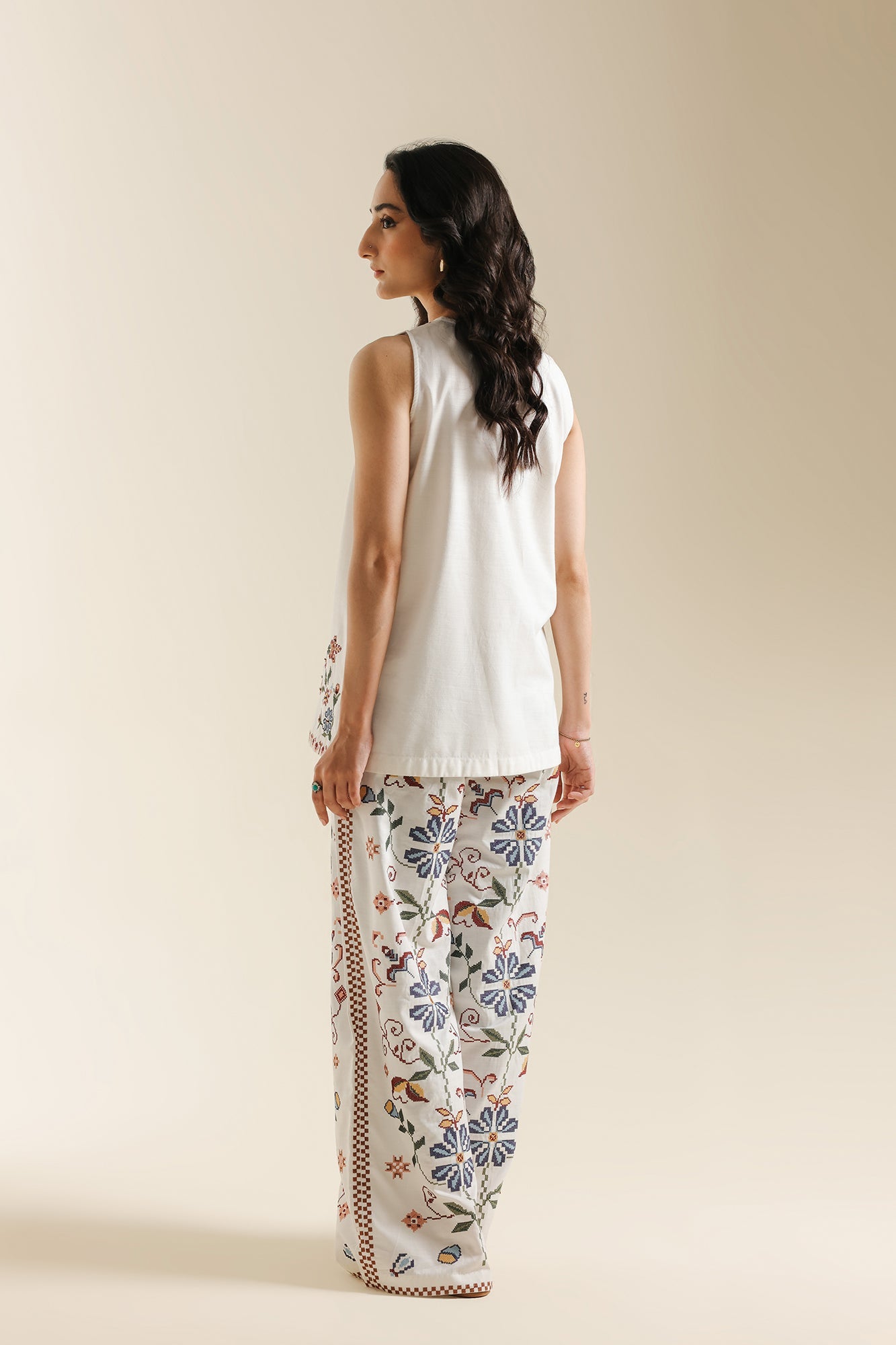 EMBROIDERED SUIT (E0738/119/003)