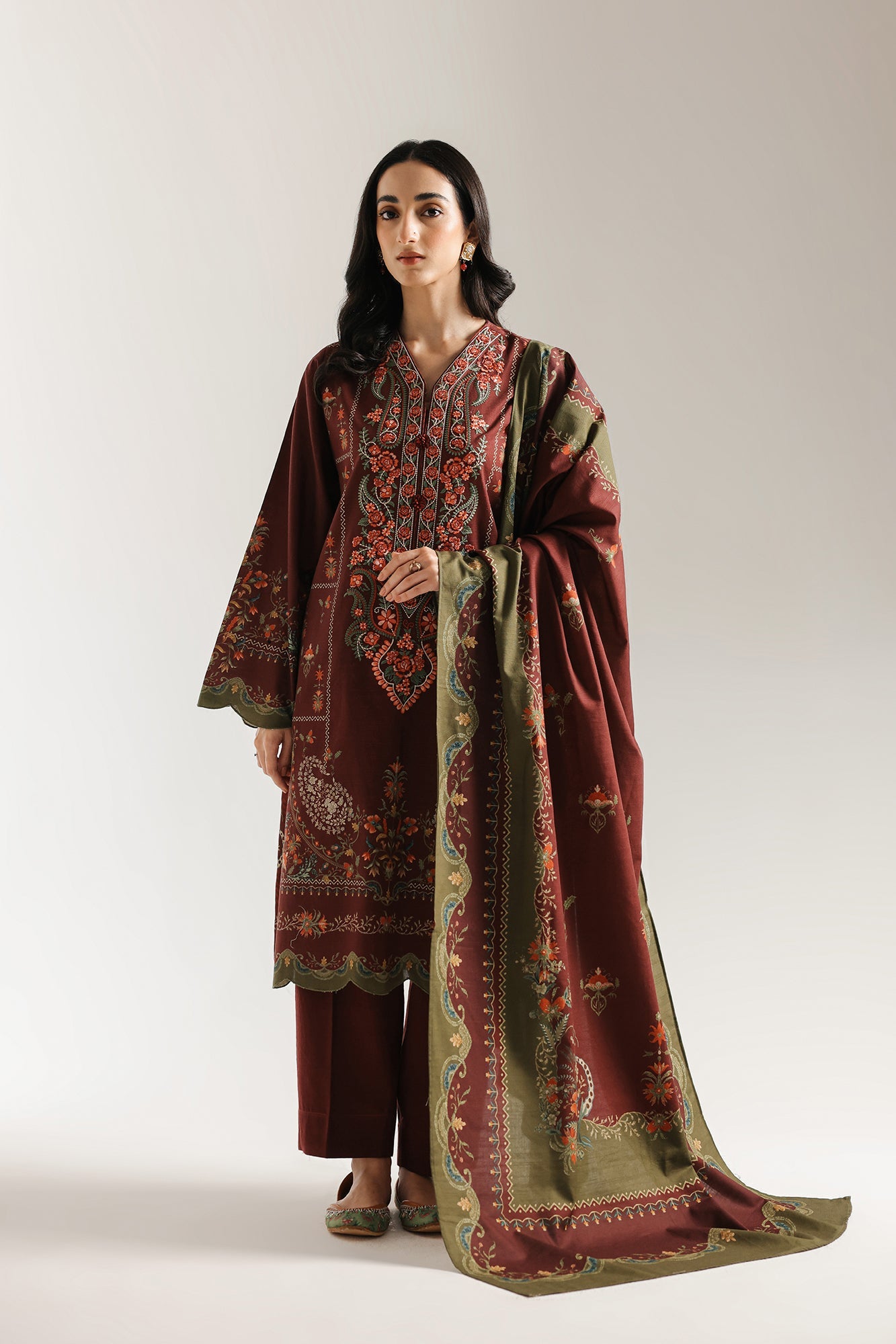 EMBROIDERED SUIT (E0749/203/319)