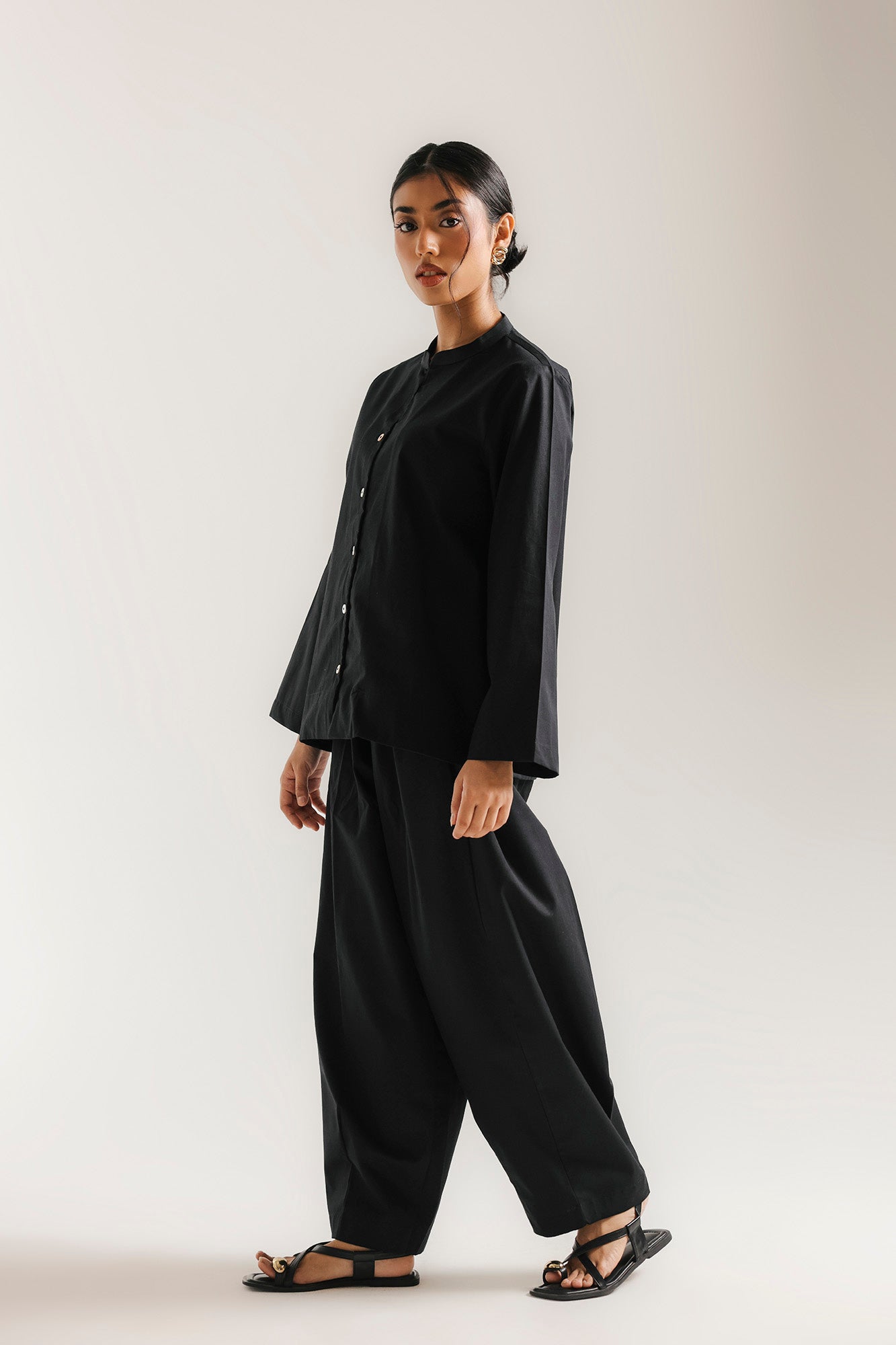 https://cdn.shopify.com/s/files/1/2290/7917/files/E0760-116-901_2.jpg?v=1781676415