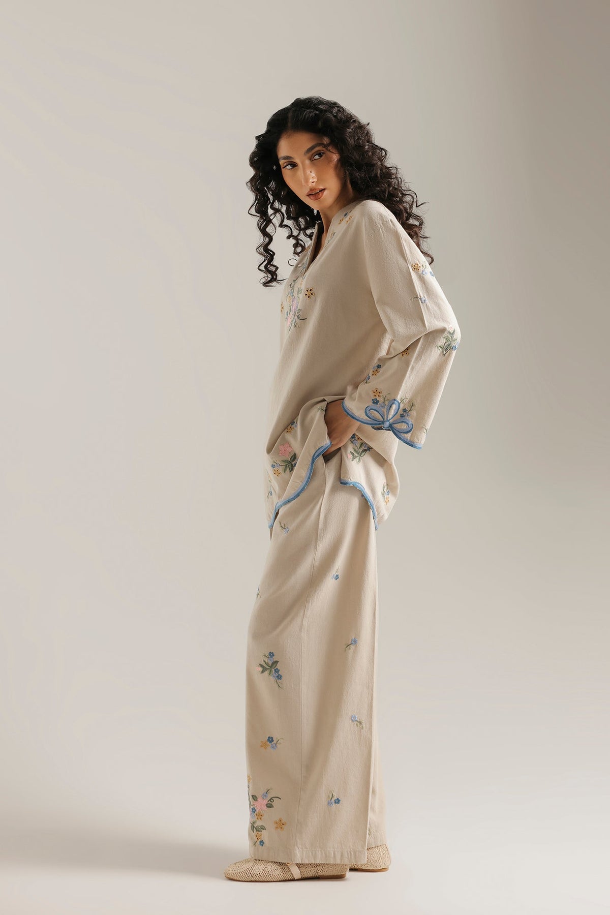 EMBROIDERED SUIT (E0785-106-006)