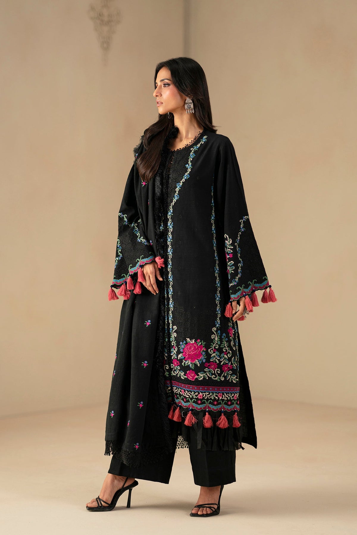 EMBROIDERED SUIT (E0787/203/902)