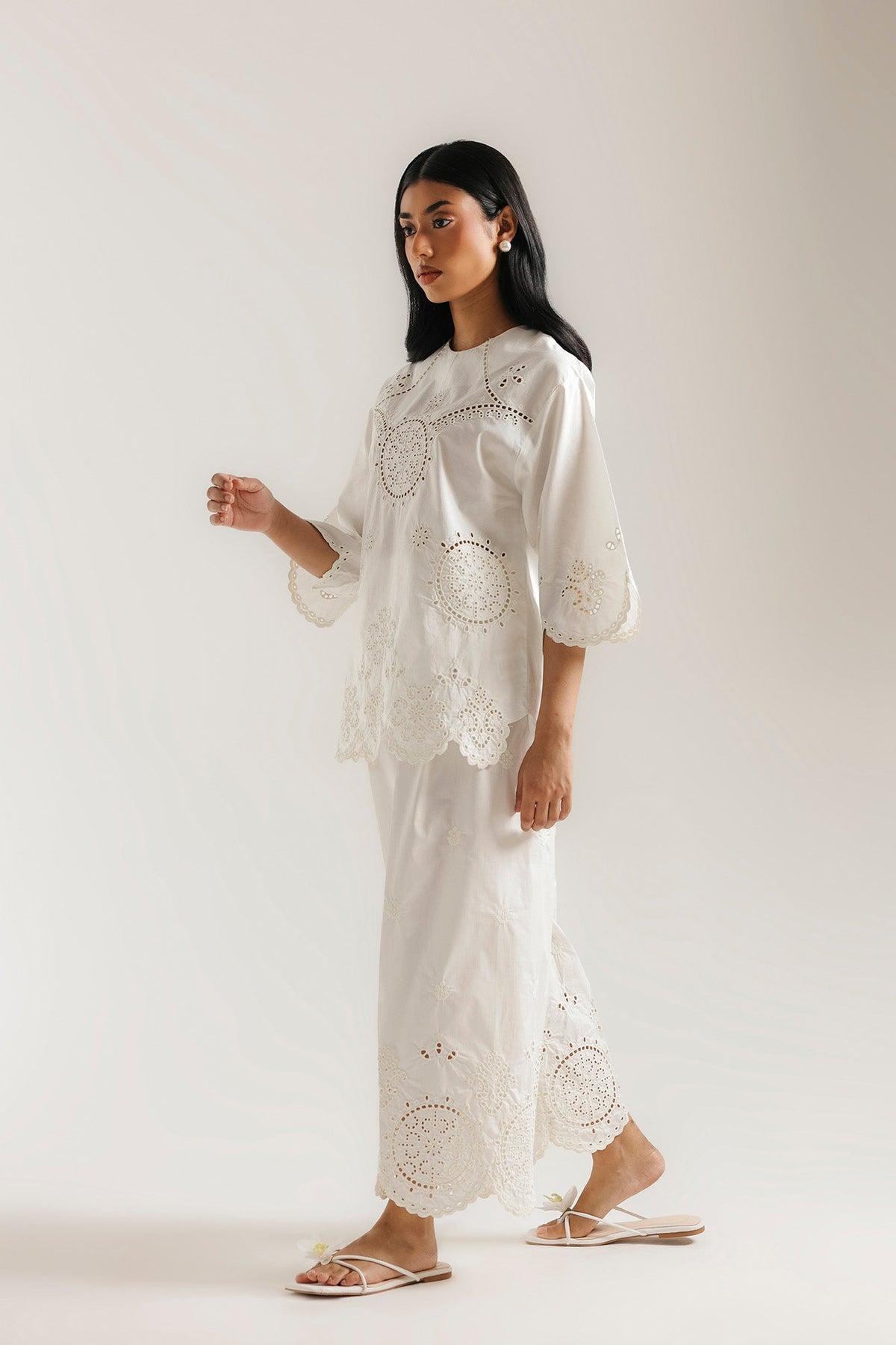 EMBROIDERED SUIT (E0788/106/001)
