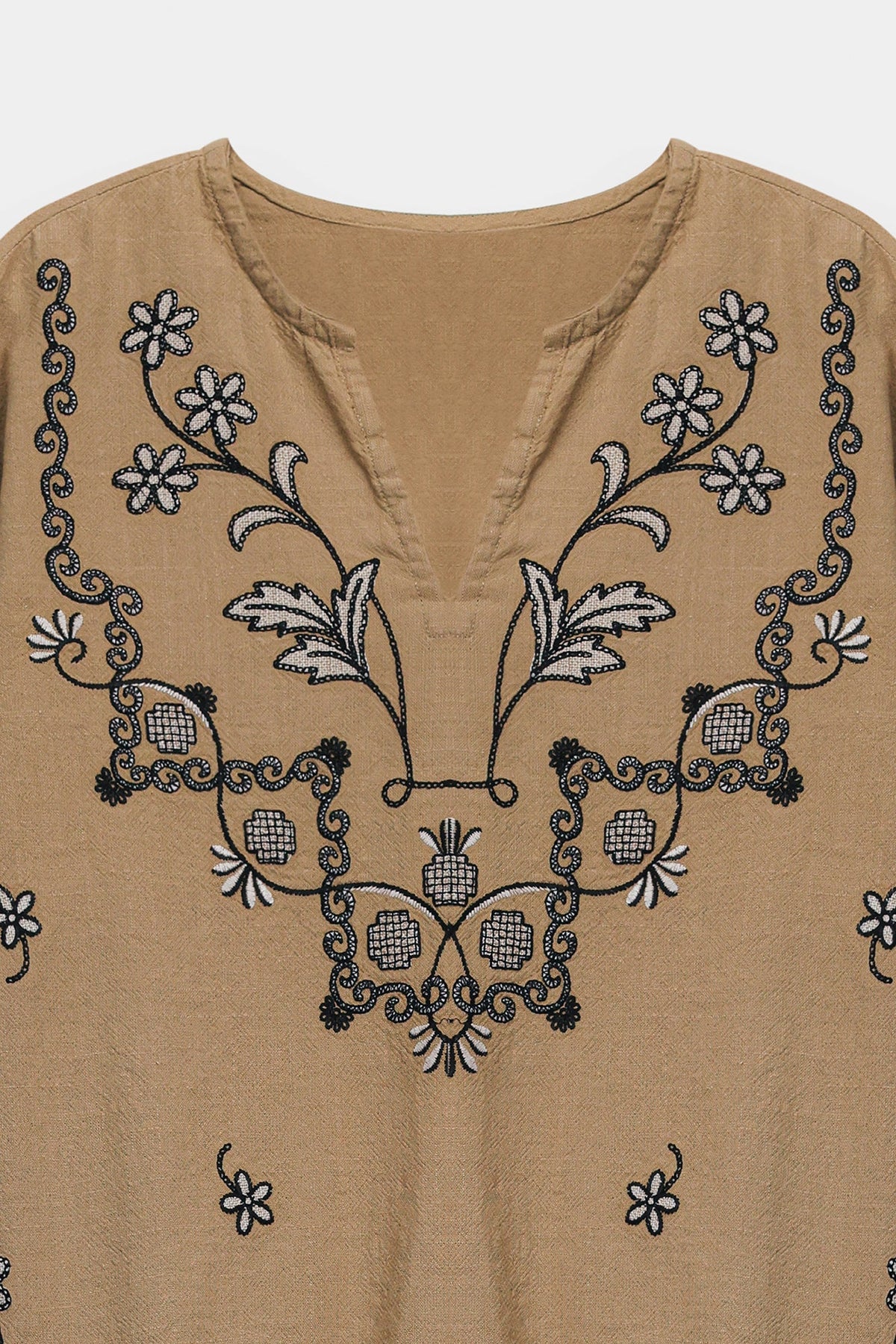 EMBROIDERED SUIT (E0792/106/806)