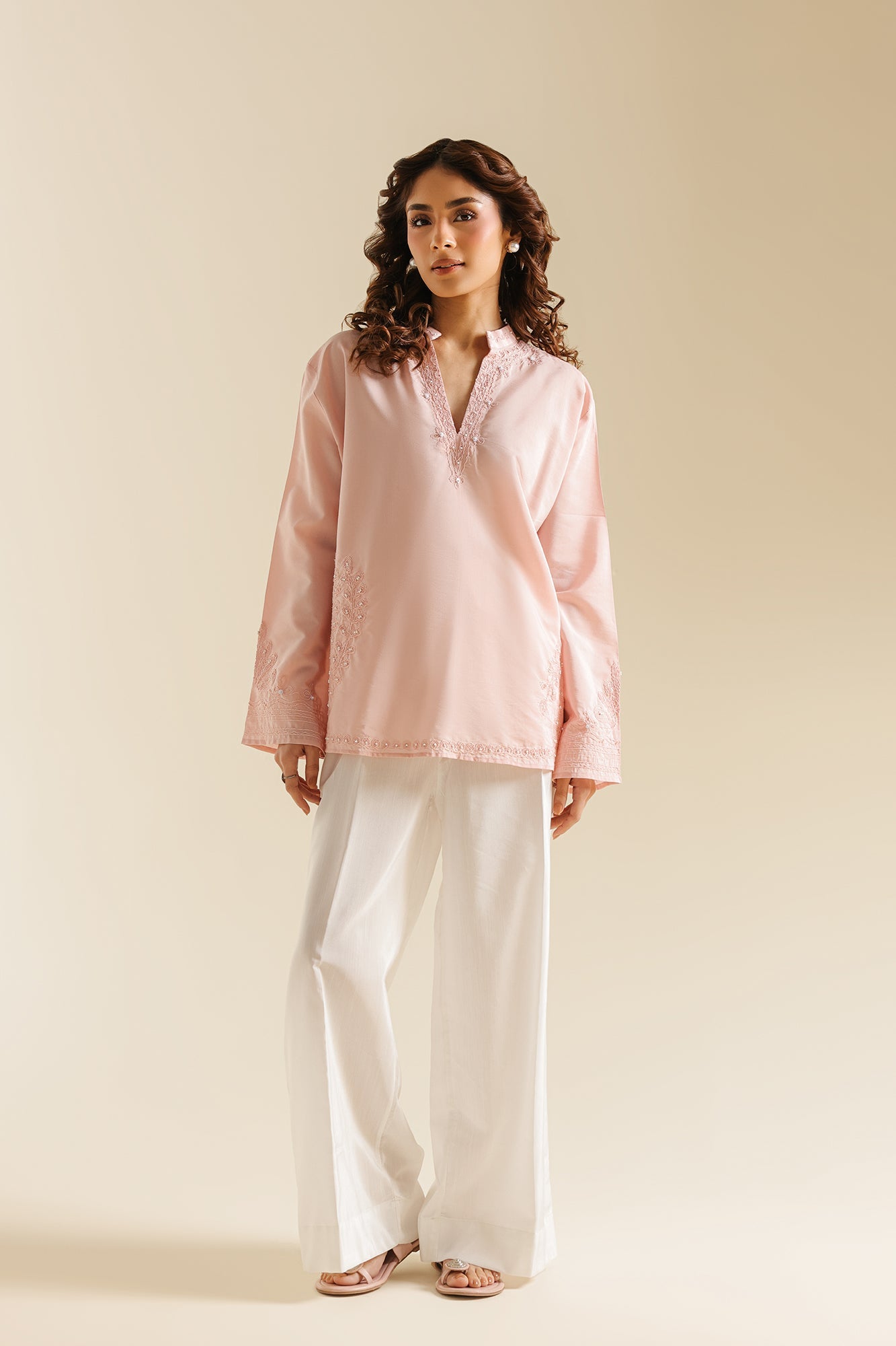 EMBROIDERED TOP (E0798/119/328)